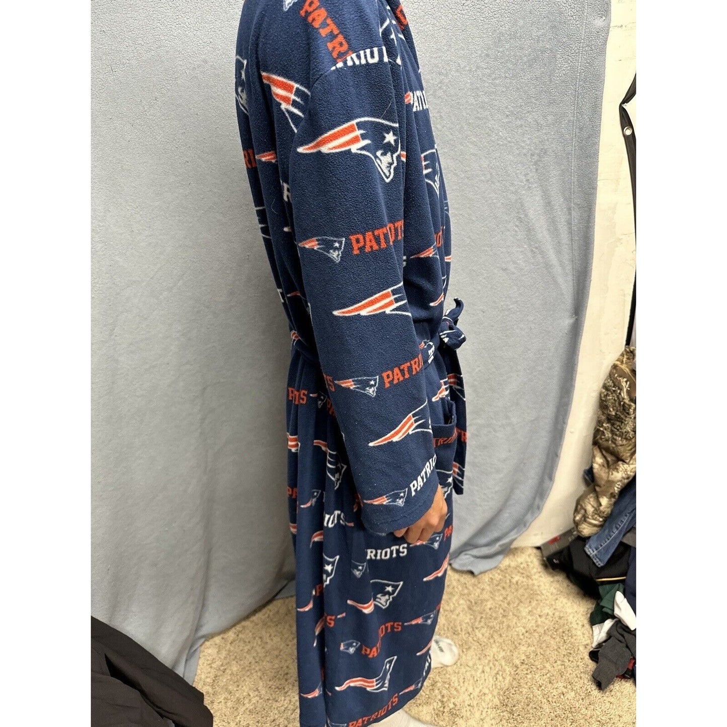Men’s New England Patriots Team NFL Apparel Sleepwear One Size Fits Most Robe
