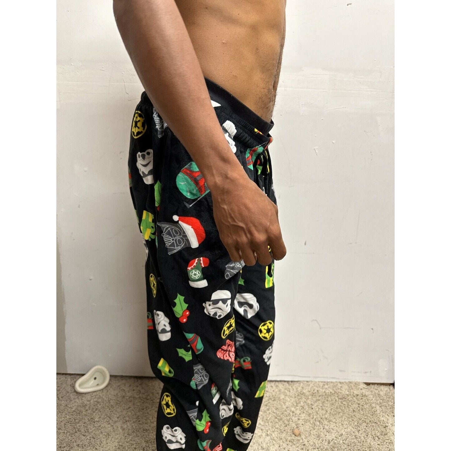 Men’s Star Wars Christmas Lounge Pants Sleepwear Medium Vader In Santa Hat