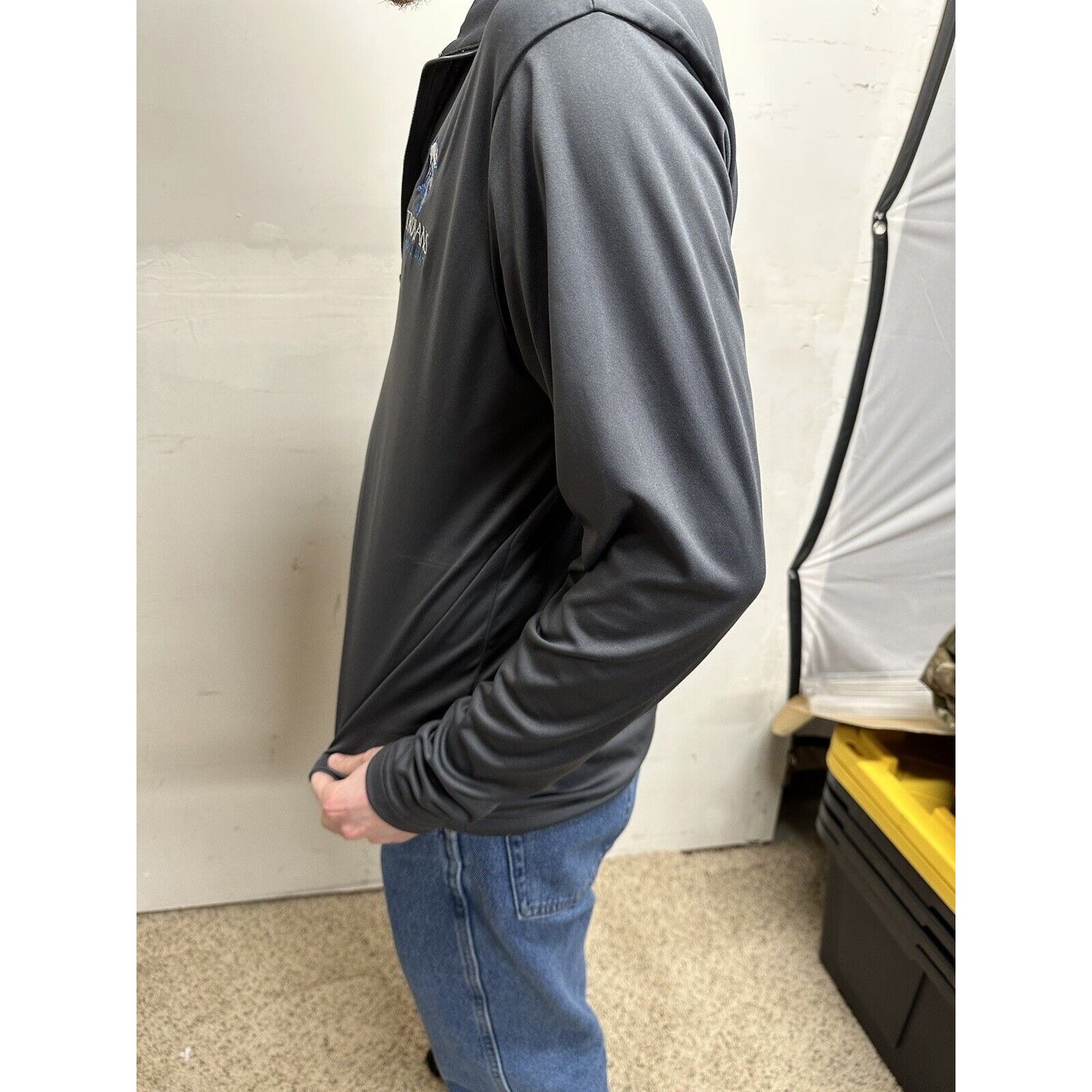 men’s gray dakota state trojans pull over long sleeve 1/4 zip shirt ~medium