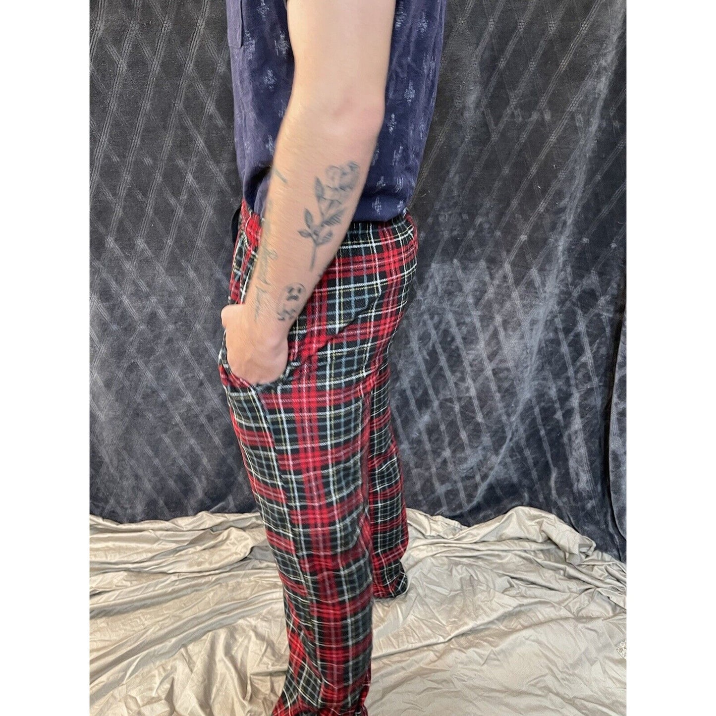 Izod Mens Lounge Sleep Pants Red Plaid Silky Flannel Pockets Button Fly Sz M