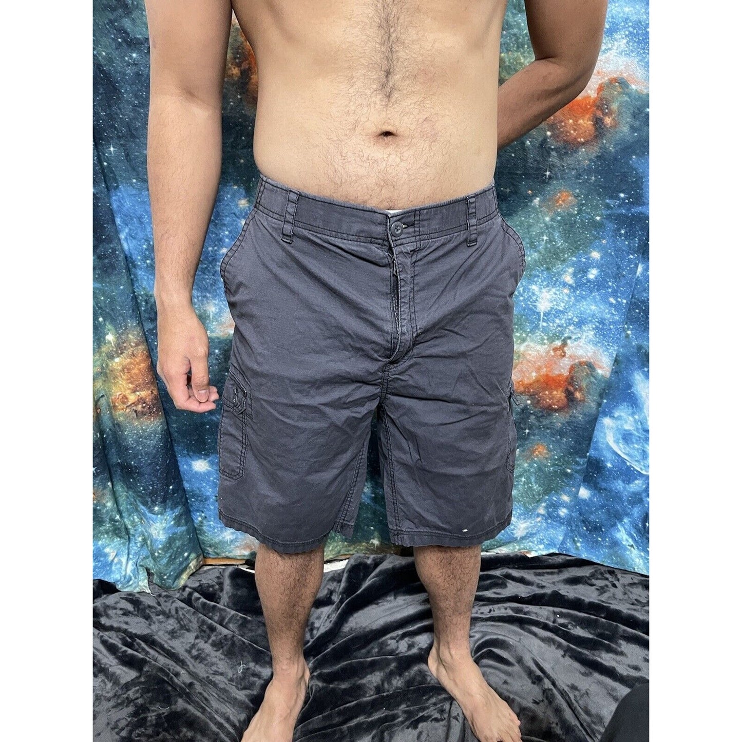 WearFirst Mens Shorts sz 40 Free Band Gray Cargo Bottoms Cotton Stretch