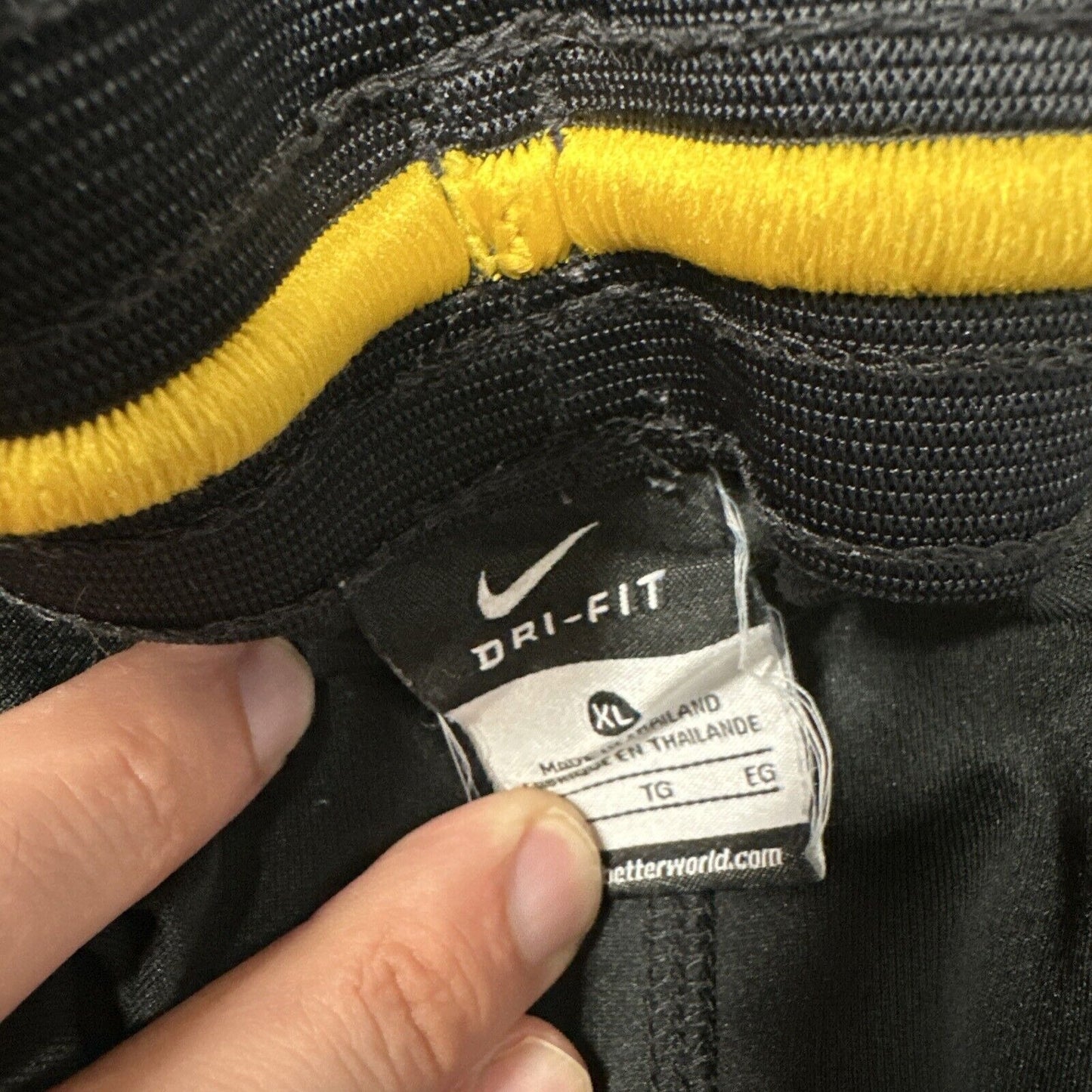 Men’s Nike XL Black And Yellow Dri Fit Shorts With Pockets