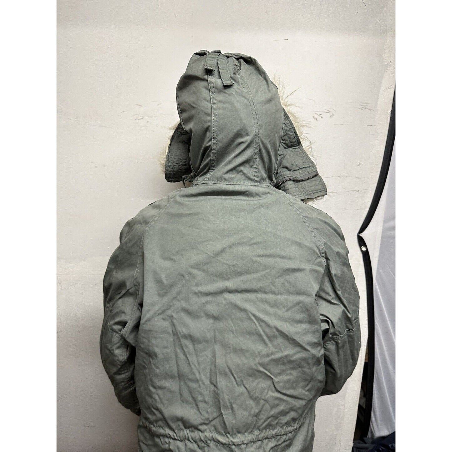USAF Military Uniform Parka Extreme Cold Weather Type N-38 Medium Sage Green