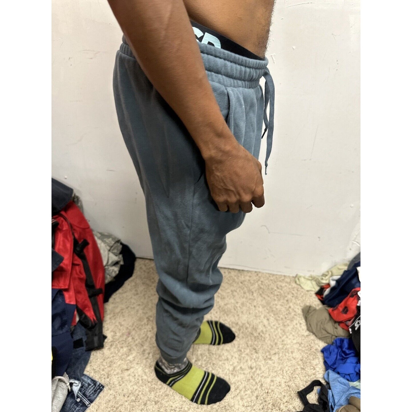 Men’s Large Gray Puma Sweatpants With Pockets