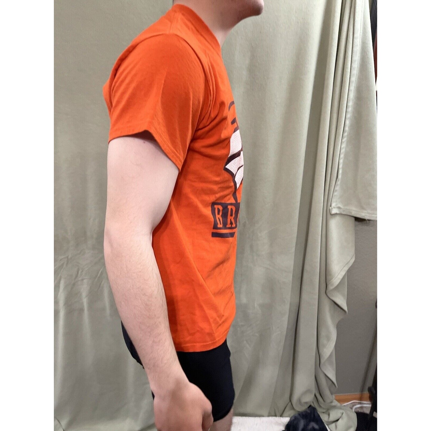 Denver Broncos Football Orange NFL Team Apparel T-Shirt Medium Excellent Cond