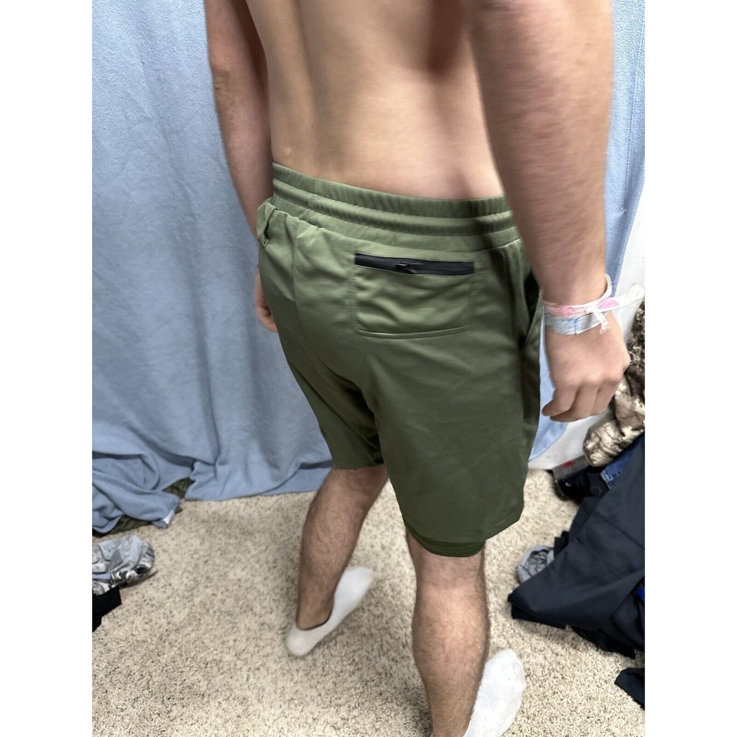 Men’s Olive Green Athletic Shorts Size Small With Built In Compression Liner