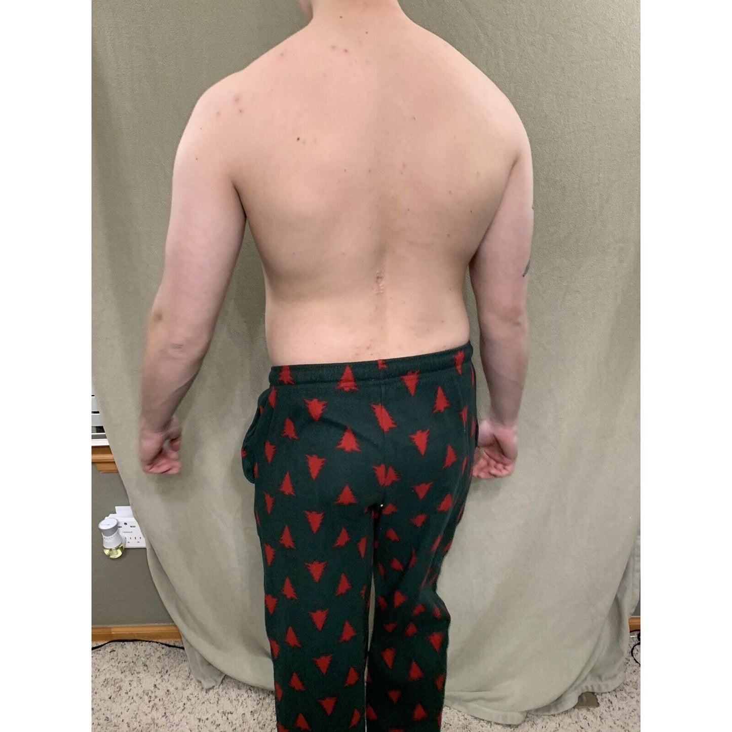 Men’s Stafford Sleep Pants Green With Red Pine Trees Size Small