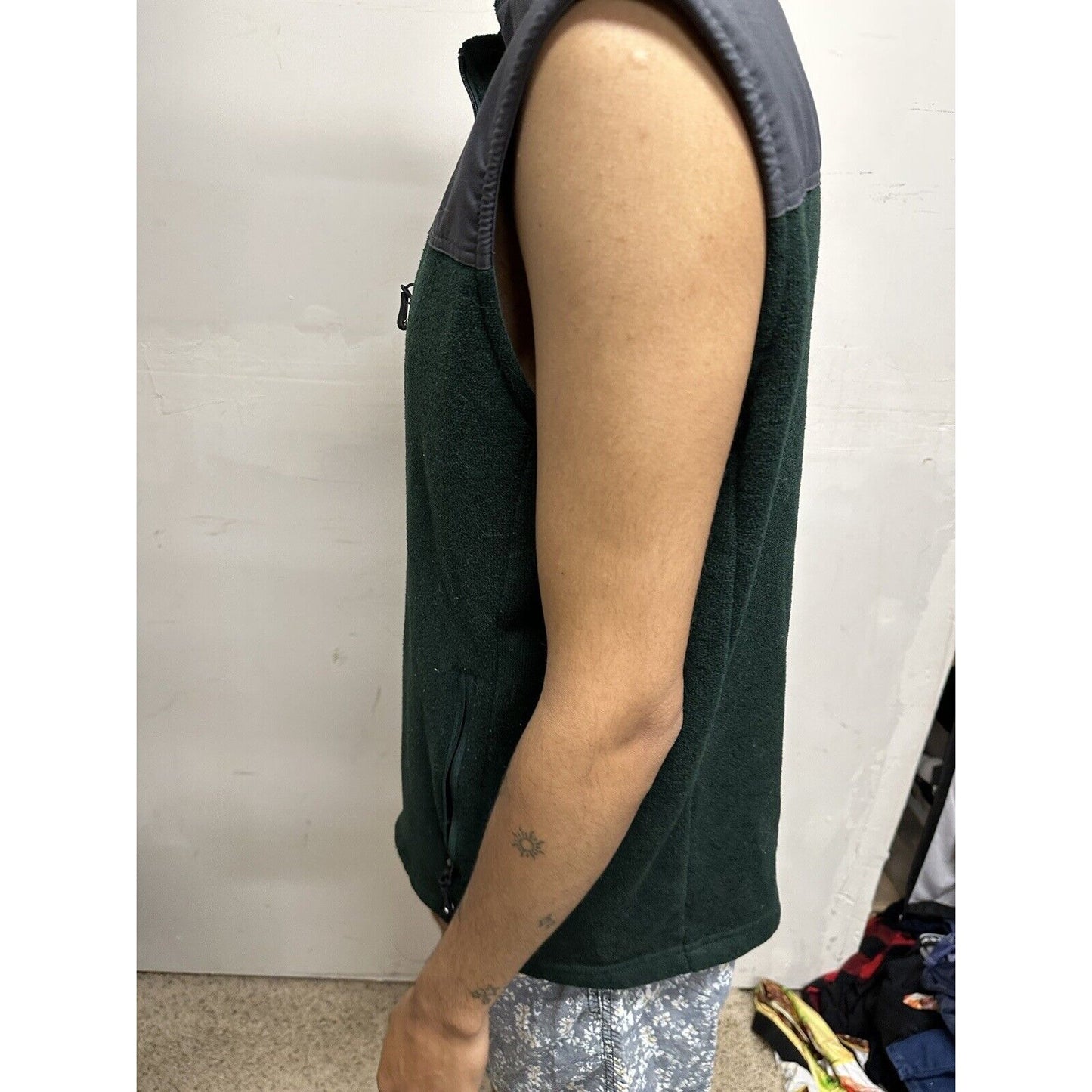 Men’s Large Green Solaris Sleeveless Vest Full Zip