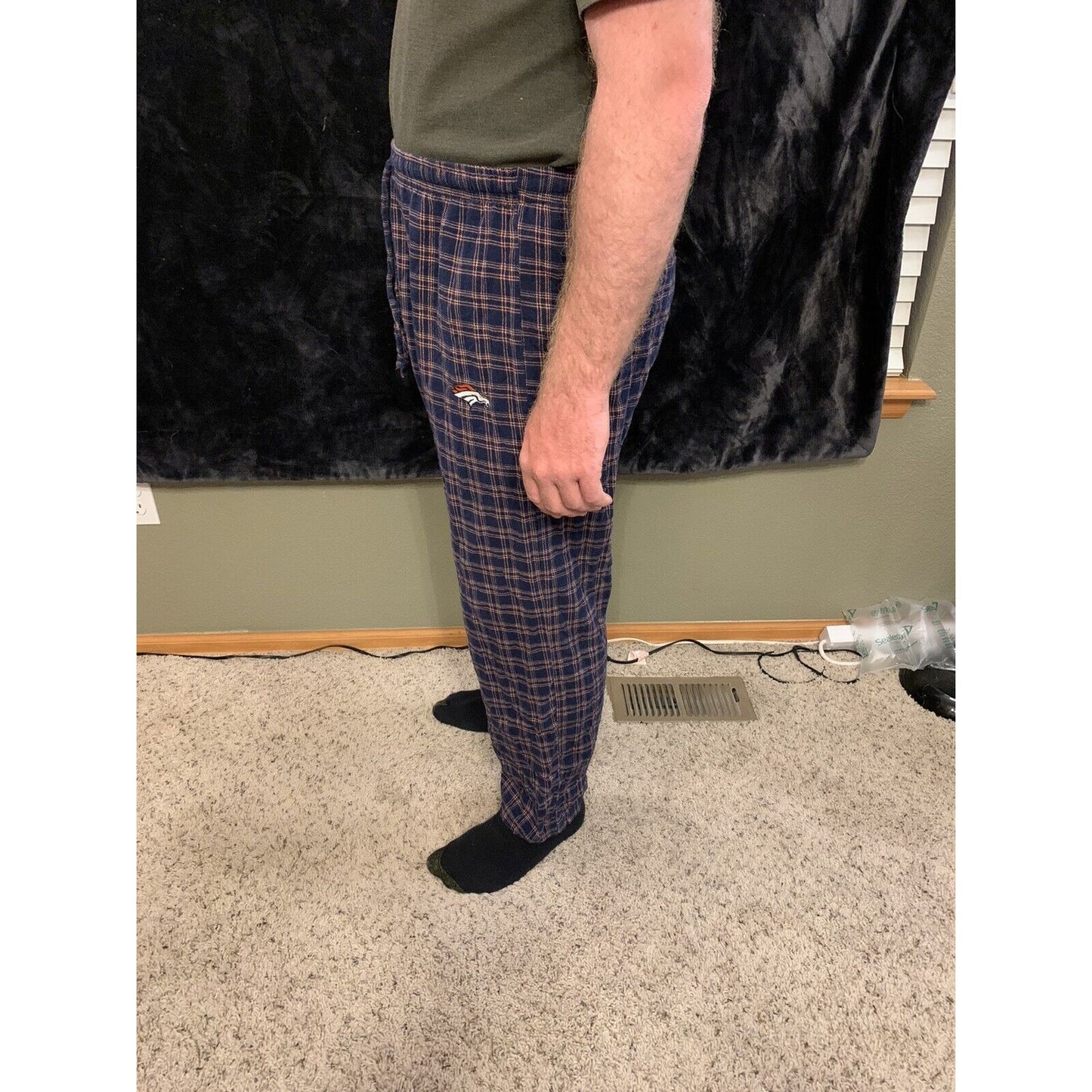 Denver Broncos NFL Team Apparel Size L Flannel Pajama Pants Drawstring EUC