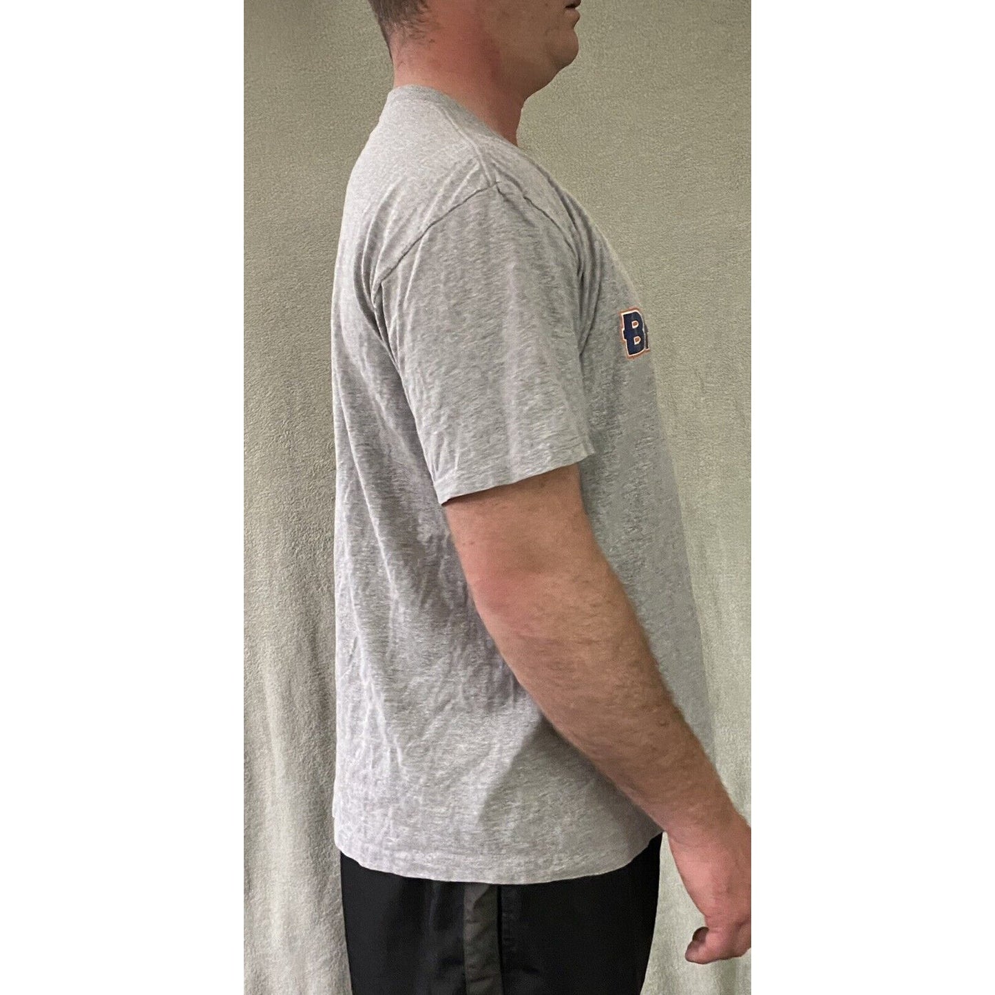 DENVER BRONCOS Football NFL Team Apparel Gray Men’s Large T-shirt