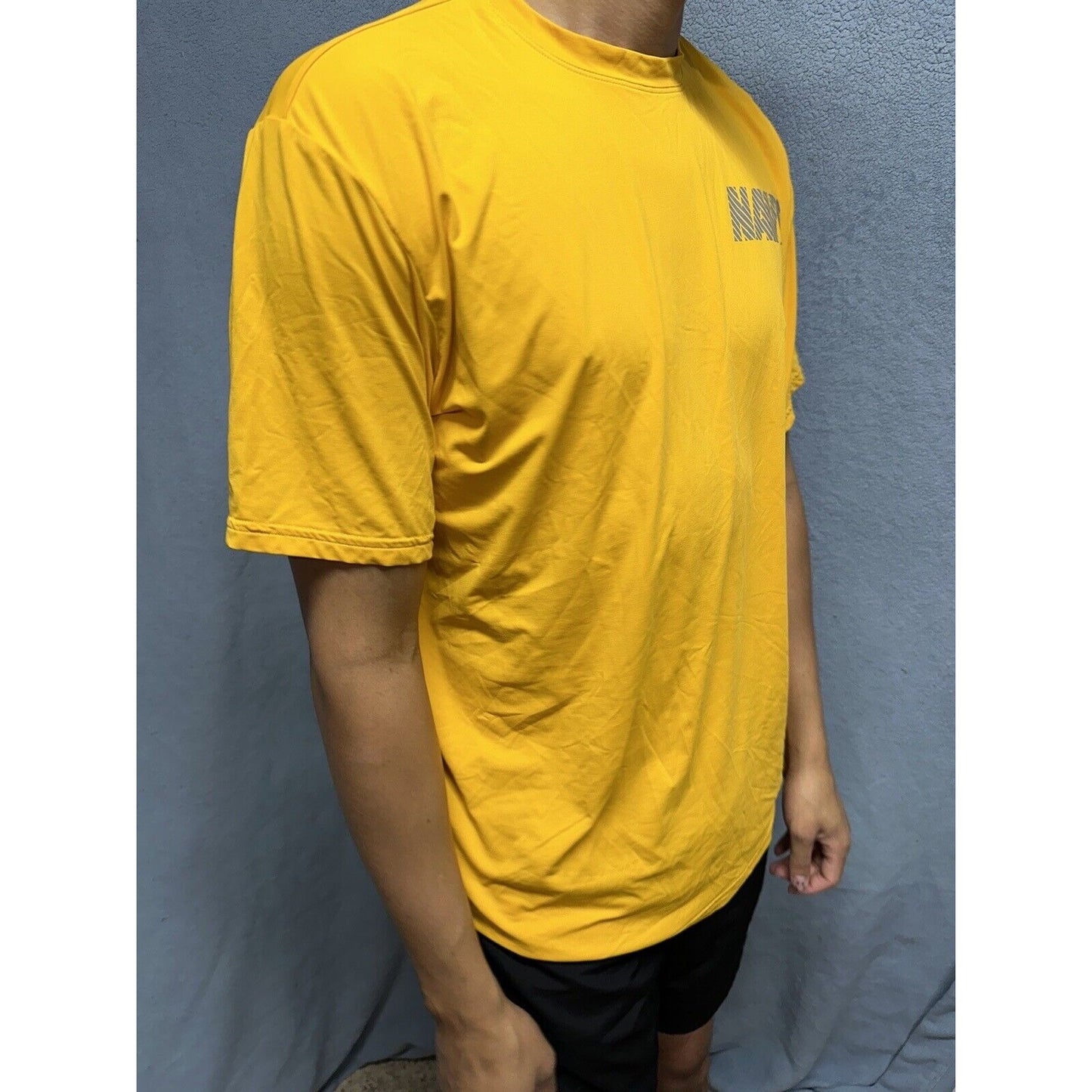 Men’s Yellow New Balance Large US Navy Pt Uniform Athletic Workout Shirt Large