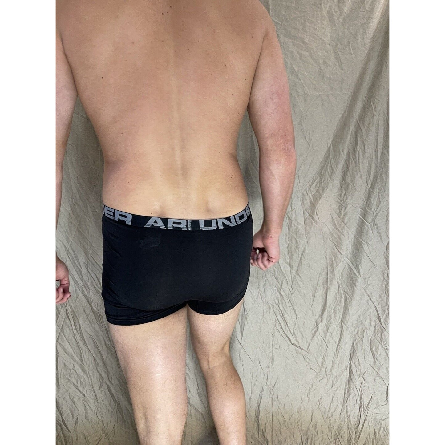 youth XL Black under armour fitted heat gear boxer briefs