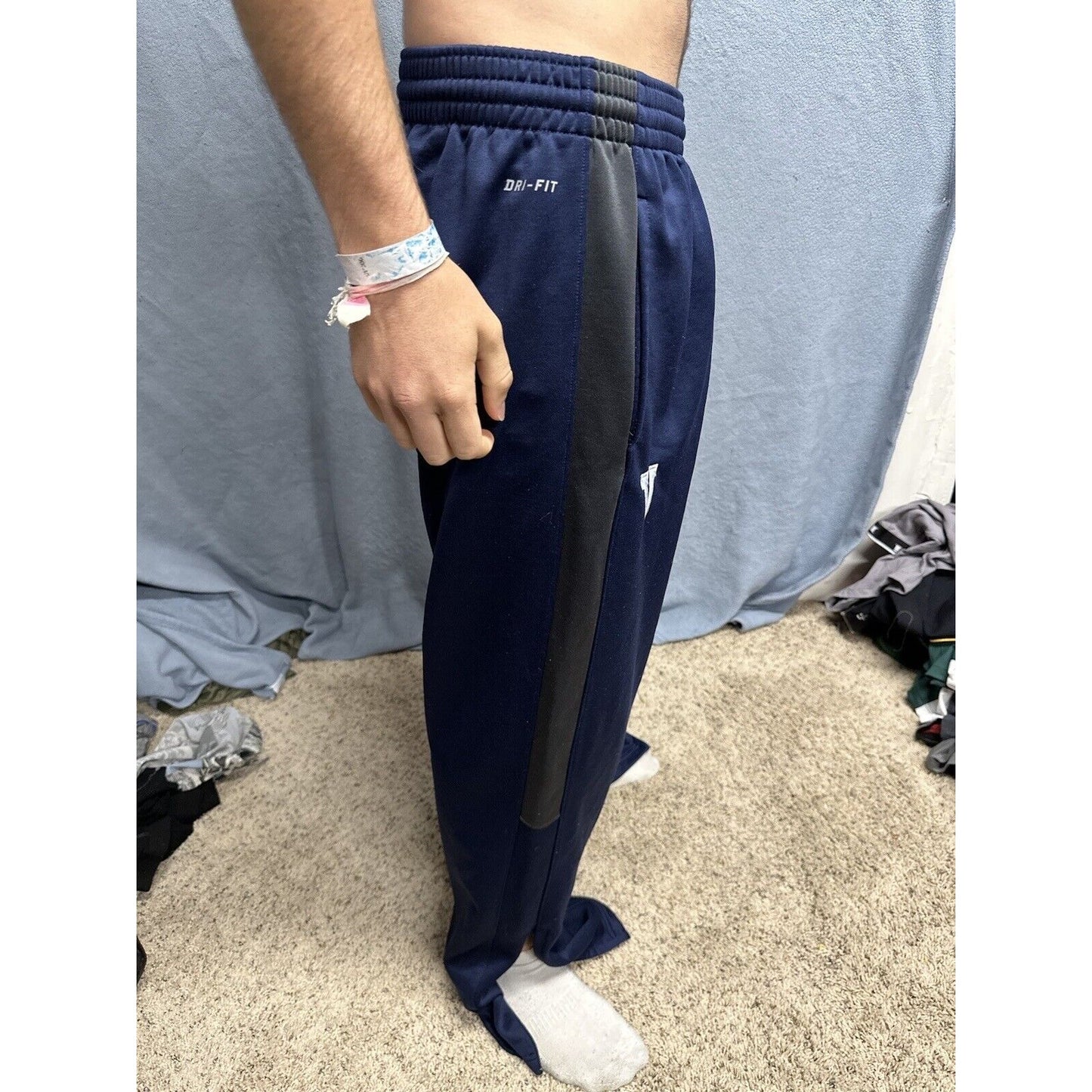 Men’s XL Nike Dri Fit Dark Blue Sweat Pants With Pockets