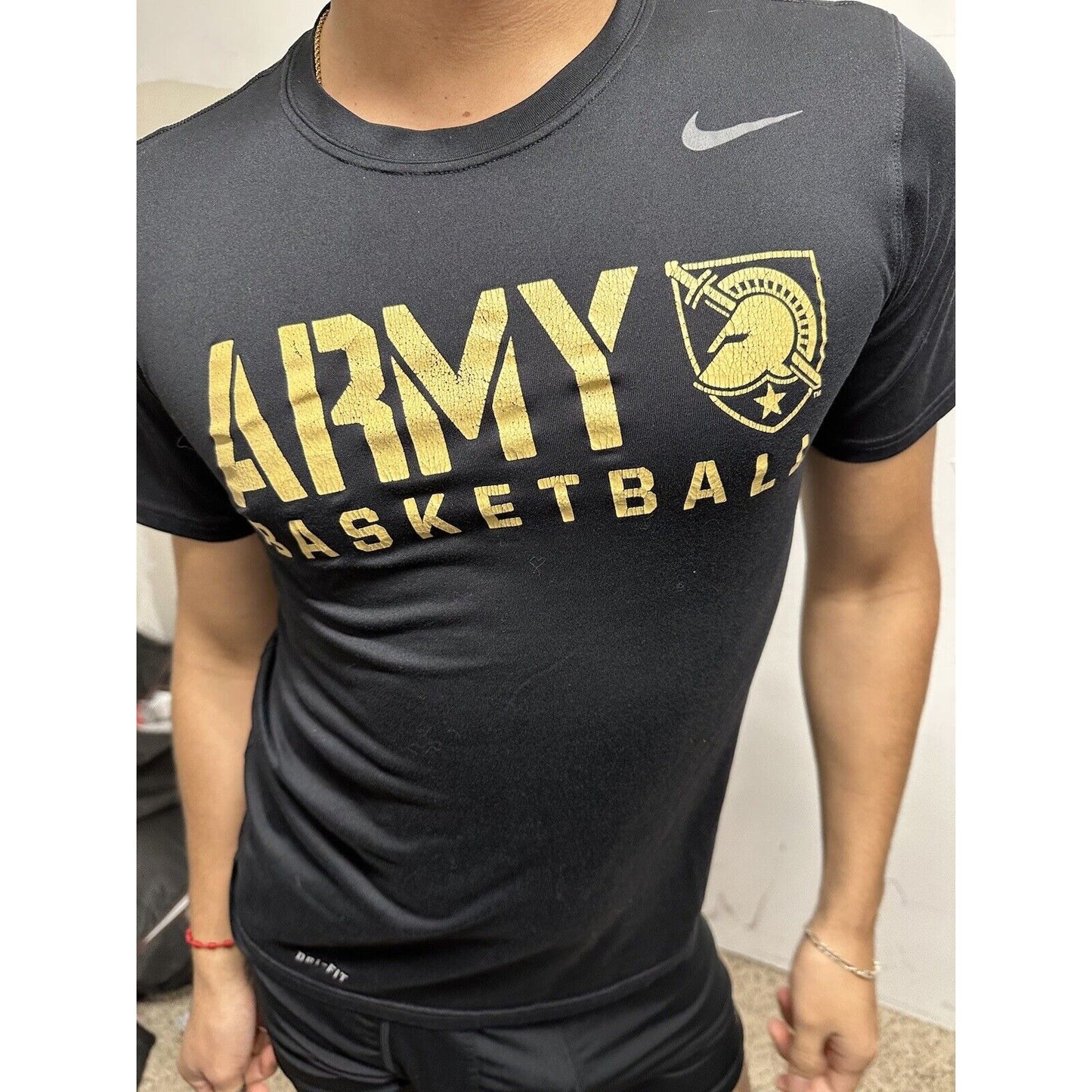 Men’s Black Army West Point Basketball Athletic Cut Small Team Tshirt Nike