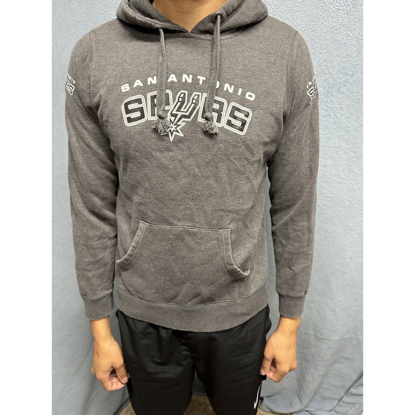 Men’s Large Gray NBA Store Pullover Hoodie San Antonio Spurs Garcia #5
