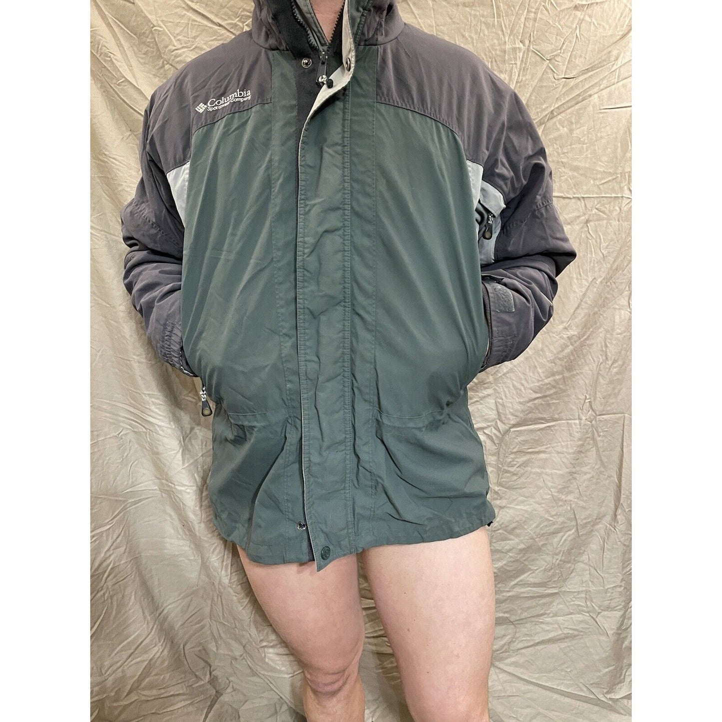 Men's Columbia Core Interchange Large green and gray Snow Jacket Zip And Buttons