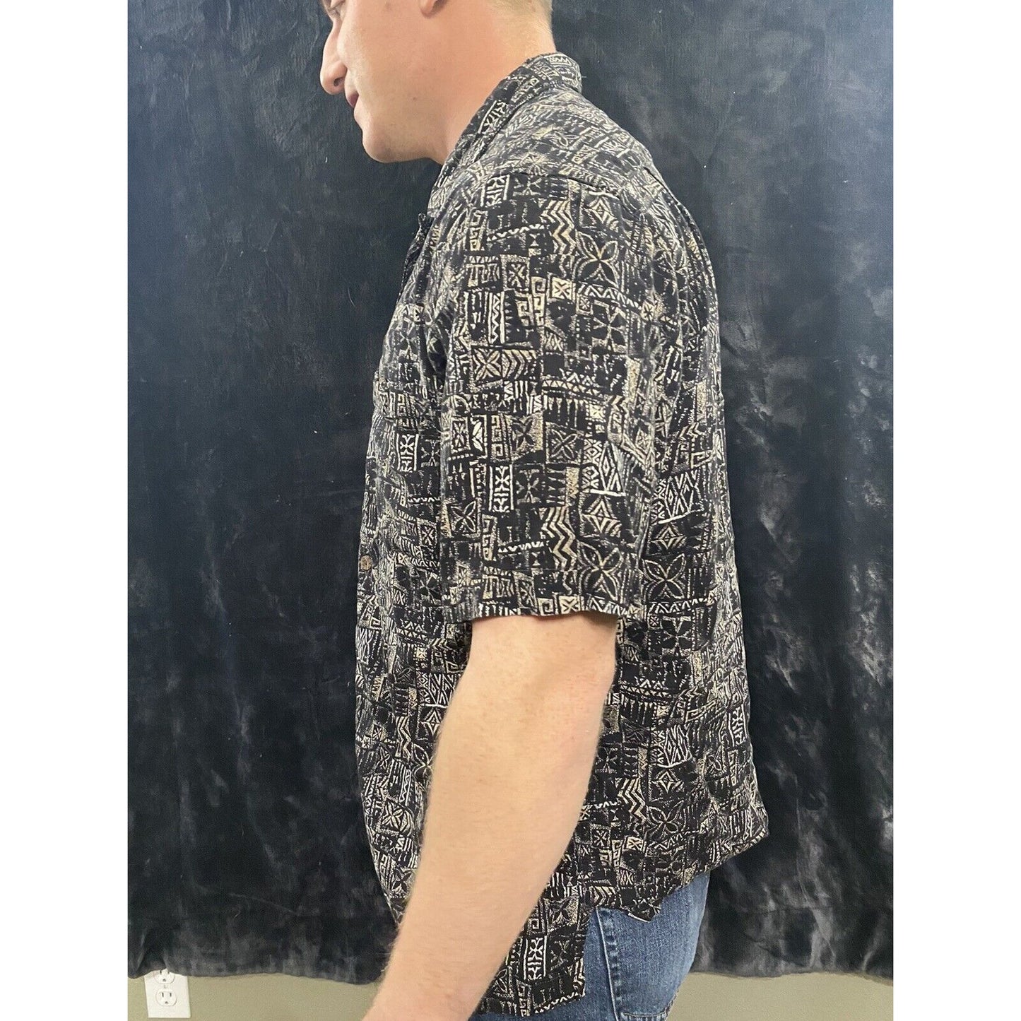 Caribbean Men’s Large Black Tropical Tribal Button-down Shirt