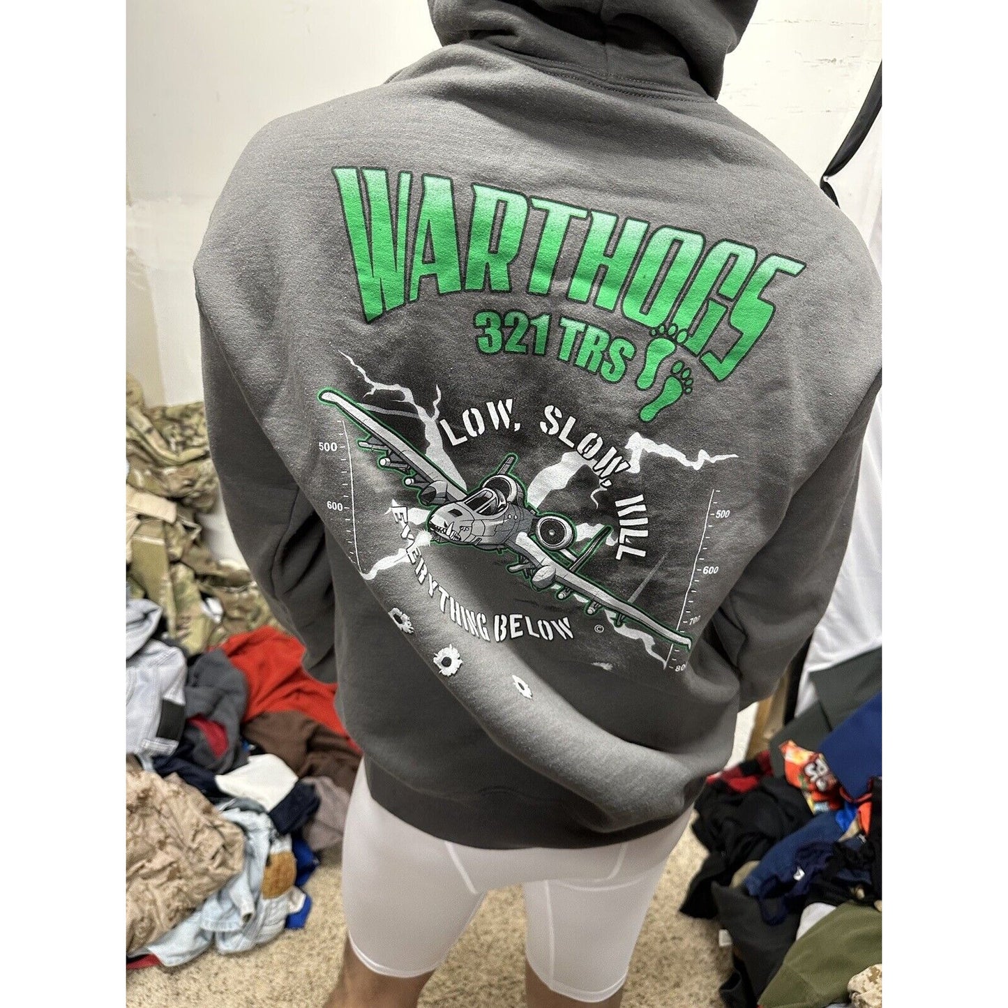 Men’s Gray CMSGT Hackney Training Complex Lackland AFB TX Gildan Medium Hoodie