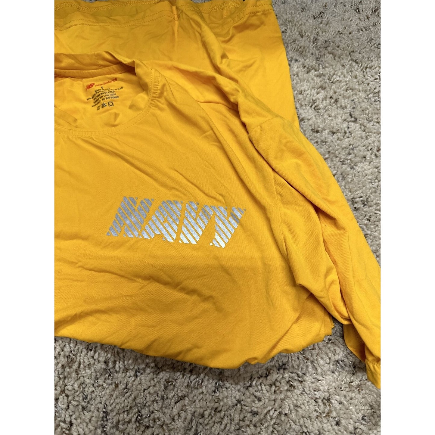 Men’s US Navy Yellow Physical Fitness pT Short sleeve Shirt Size Small Lycra