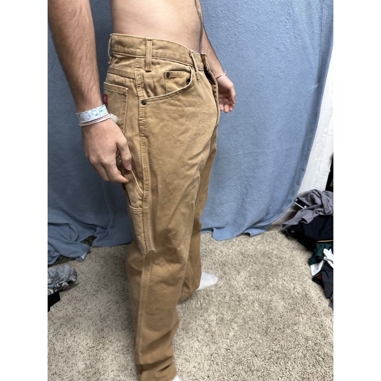 Men’s Khaki Dickies Relaxed Fit 32 X 34 Cargo Pants