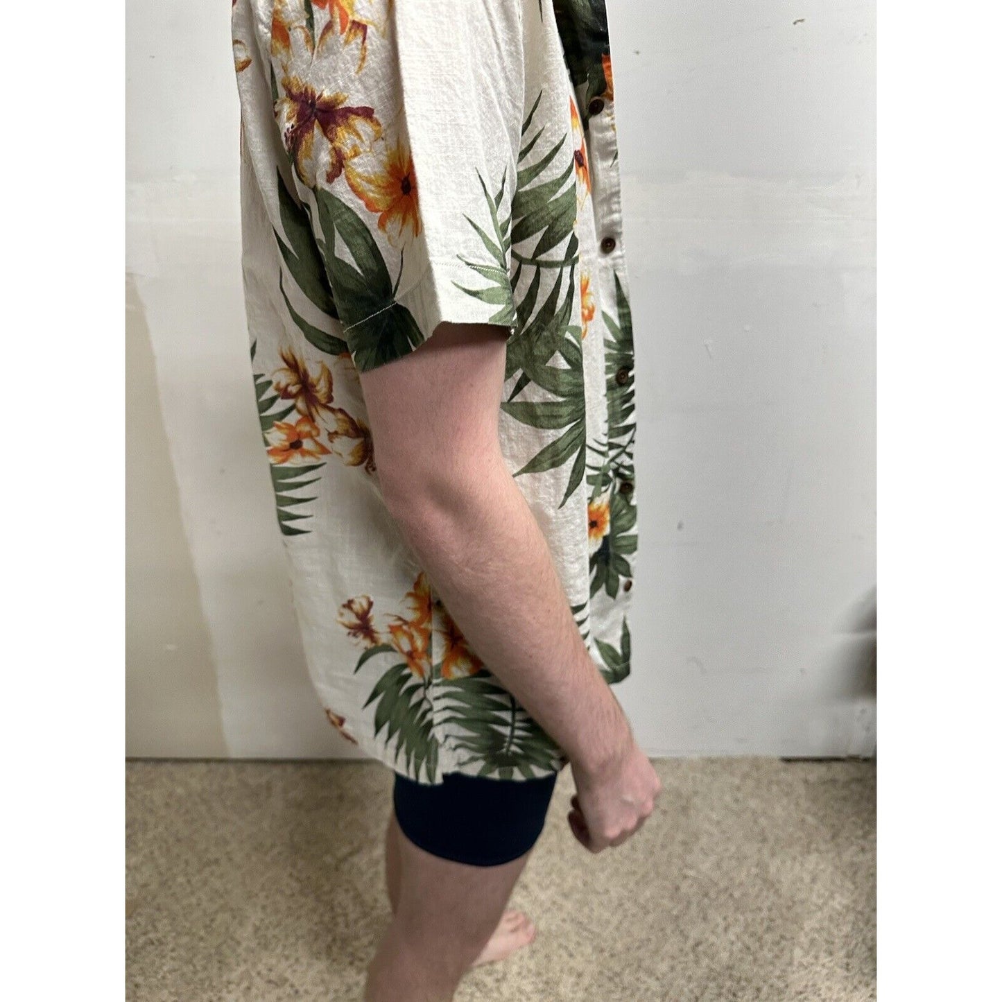 men’s button up aeropostale hawaiian short sleeve shirt medium