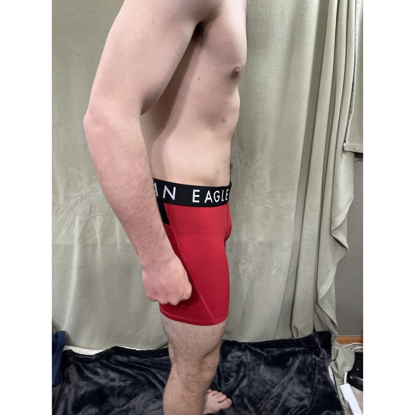Men’s Red American Eagle Flex Mesh Compression Shorts Medium New