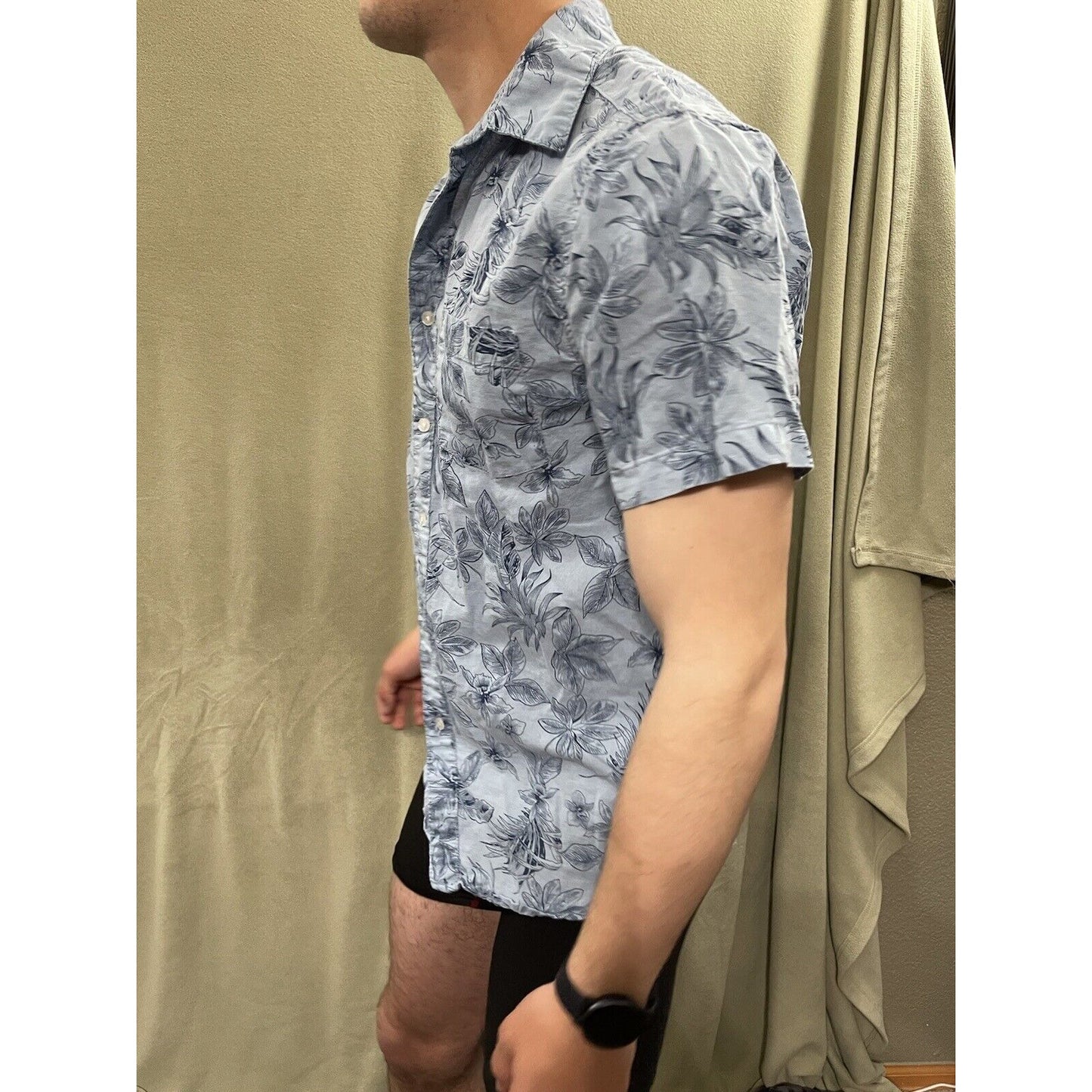 Trunks Surf & Swim Co Mens Small Button Up Beachwear Hawaiian Shirt Tropical