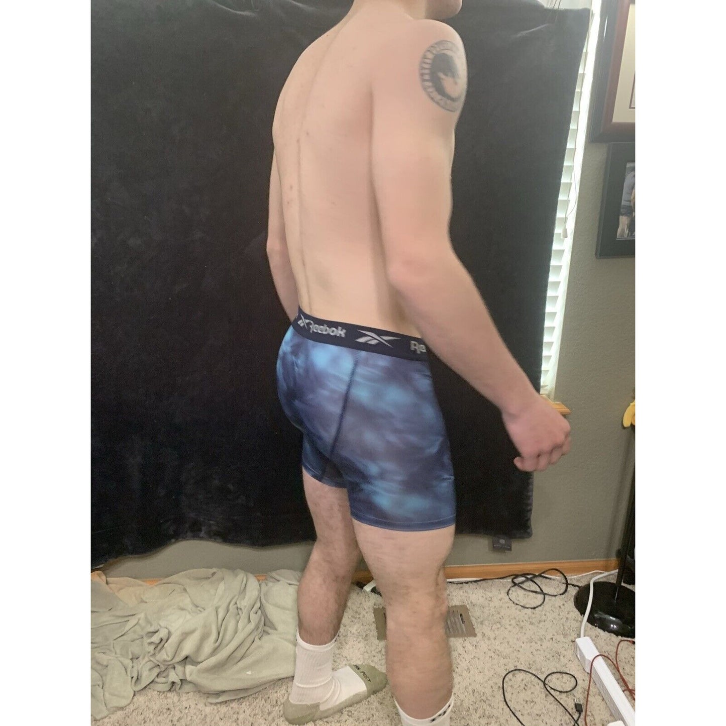Men’s Reebox Camo Compression Shorts Medium 10% Spandex With Teal Band