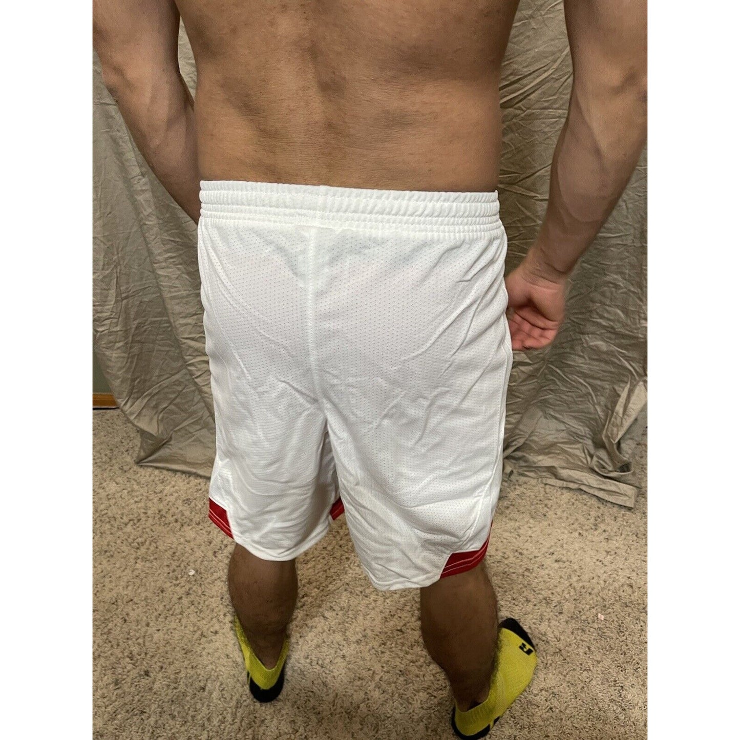 Boy's under armour Youth Large white and Red Lacrosse style shorts no pockets