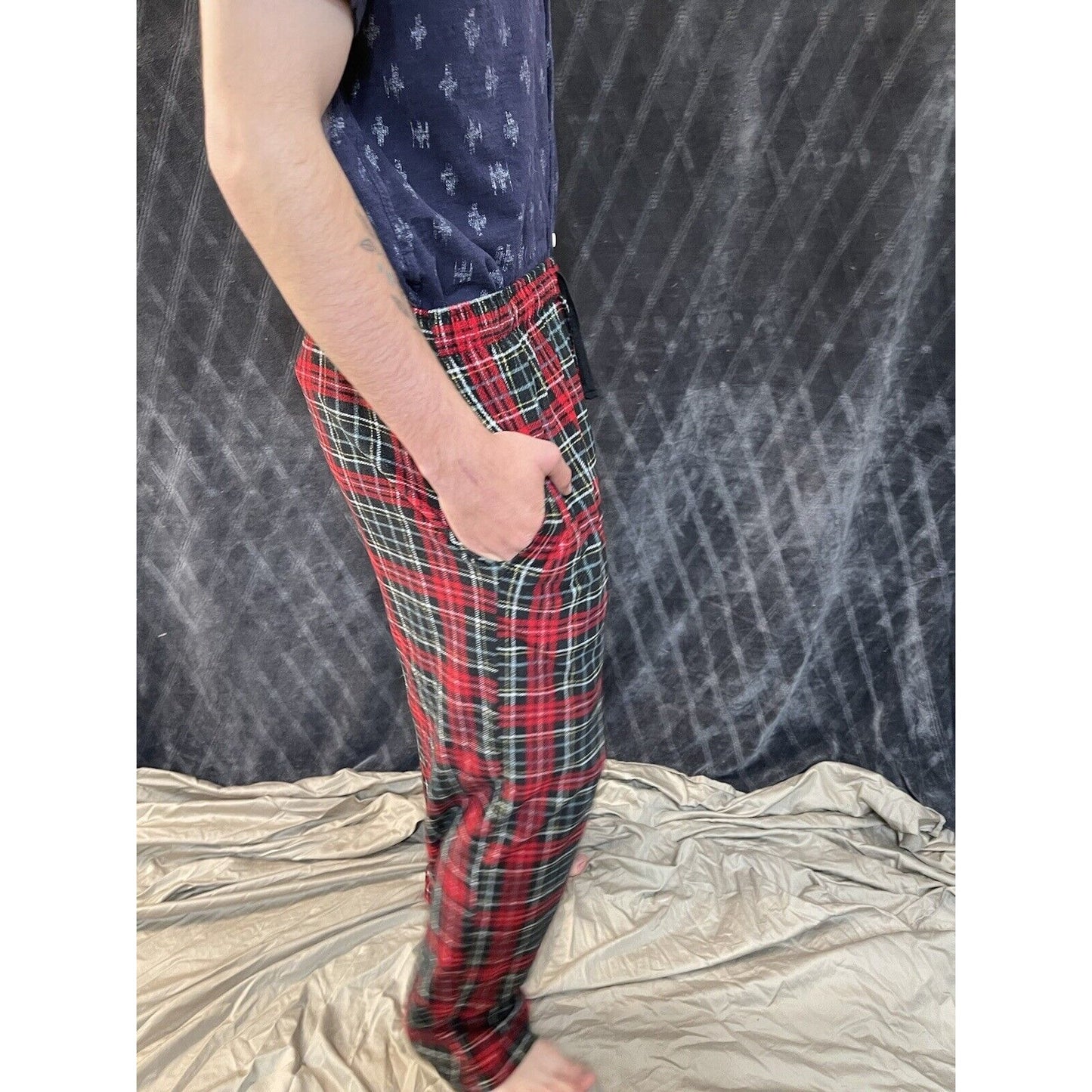Izod Mens Lounge Sleep Pants Red Plaid Silky Flannel Pockets Button Fly Sz M
