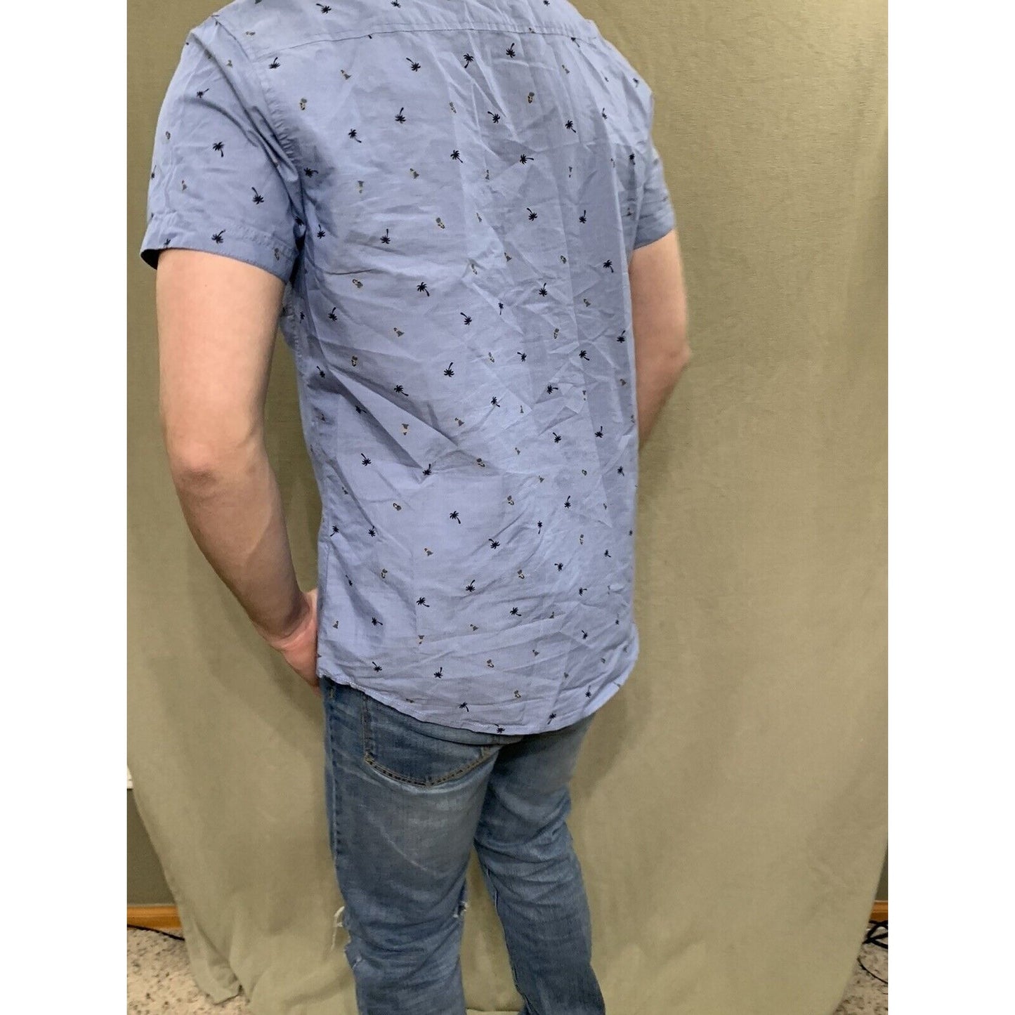 Free Planet Button Down Shirt Mens Small Palm Trees Aloha Hula Hawaiian Blue