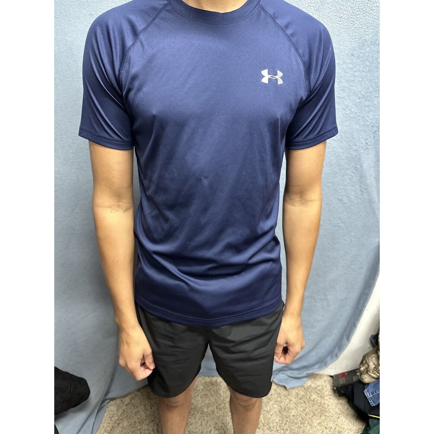 Men’s Dark Blue Small Loose Under Armour Heatgear Short Sleeve Athletic Tshirt