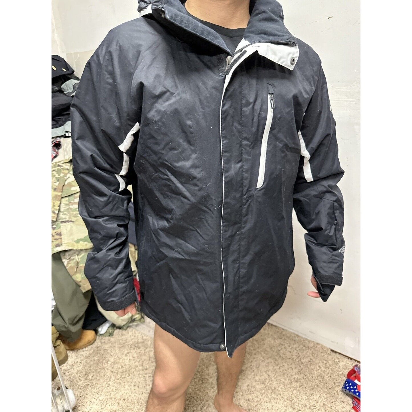 Men’s Columbia Black Omni-tech waterproof Snow Jacket Black Full Zip Hoodie L