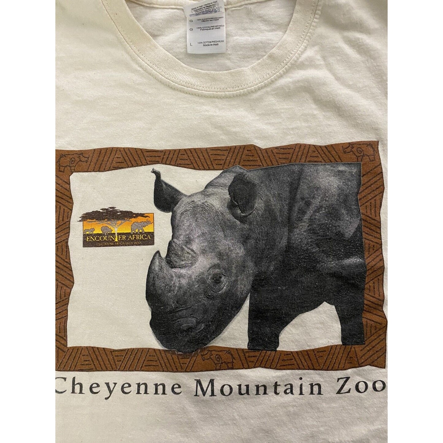 CHEYENNE MOUNTAIN ZOO Rhino Gildan Yellow Men’s Large Cotton Souvenir T-shirt