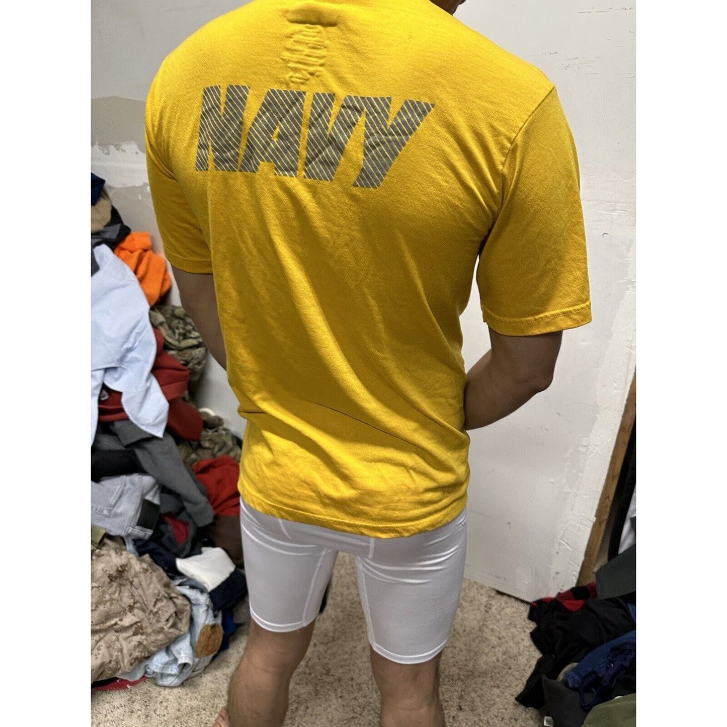 Men’s US Navy Small Yellow PT Physical Fitness Uniform Shirt Short Sleeves