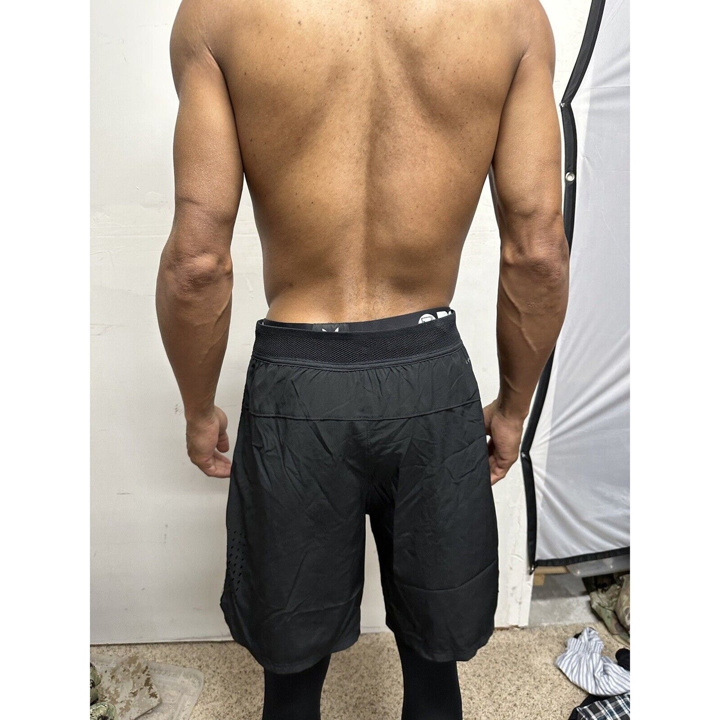 Men’s Russell Medium Training Fit Intellifresh Athletic Pants w/leggings