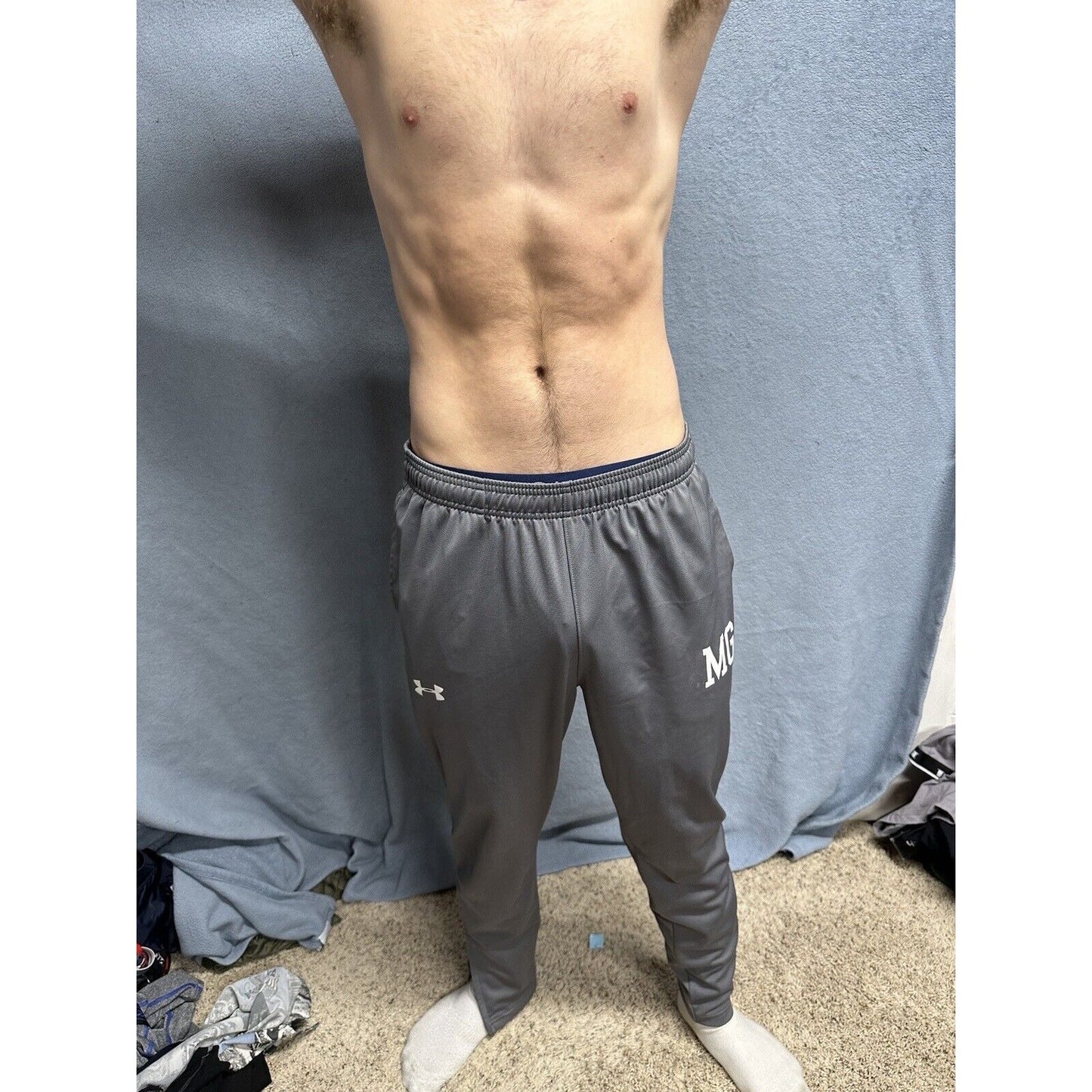 Men’s Gray Fitted Large Under Armour Sweatpants With Pockets MG