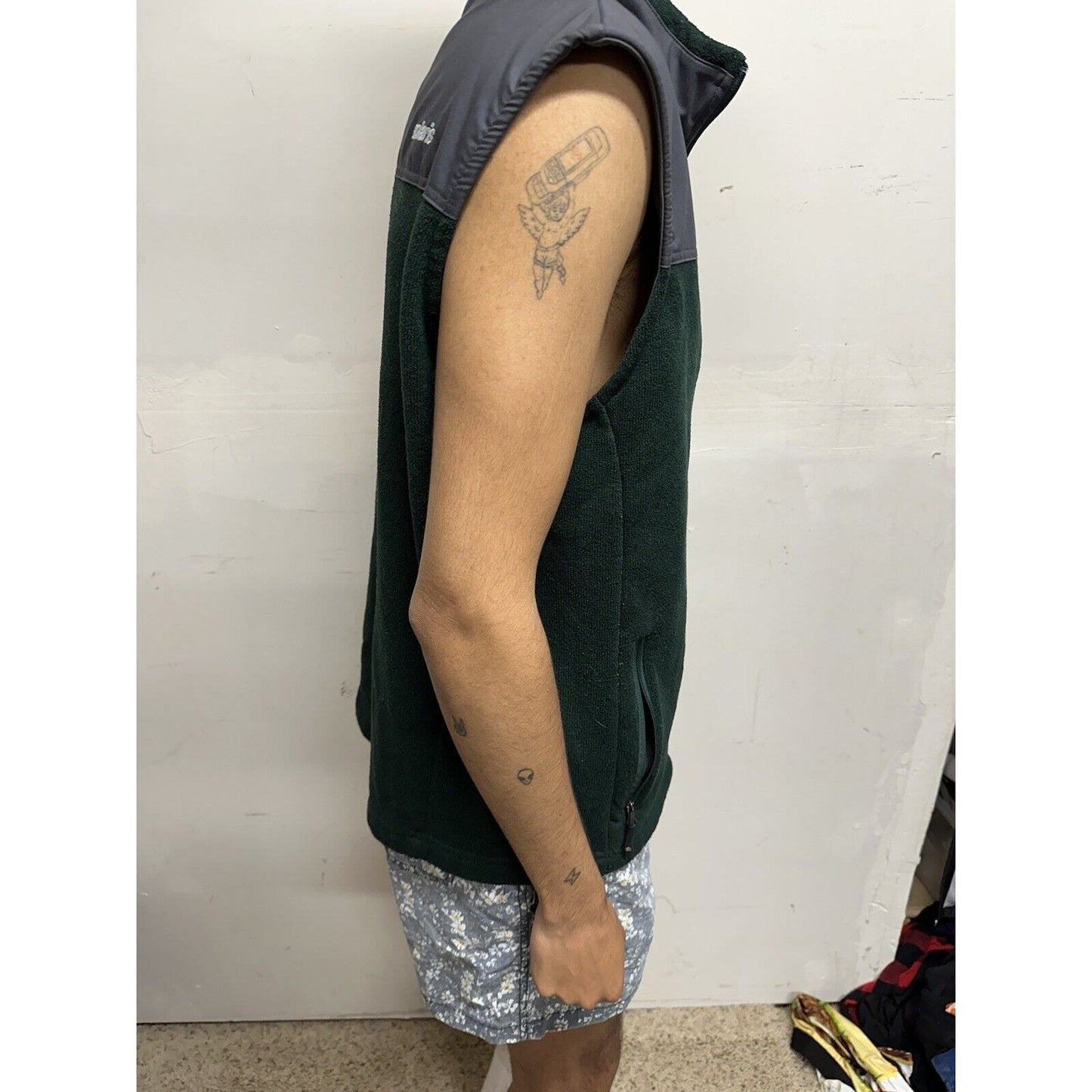 Men’s Large Green Solaris Sleeveless Vest Full Zip