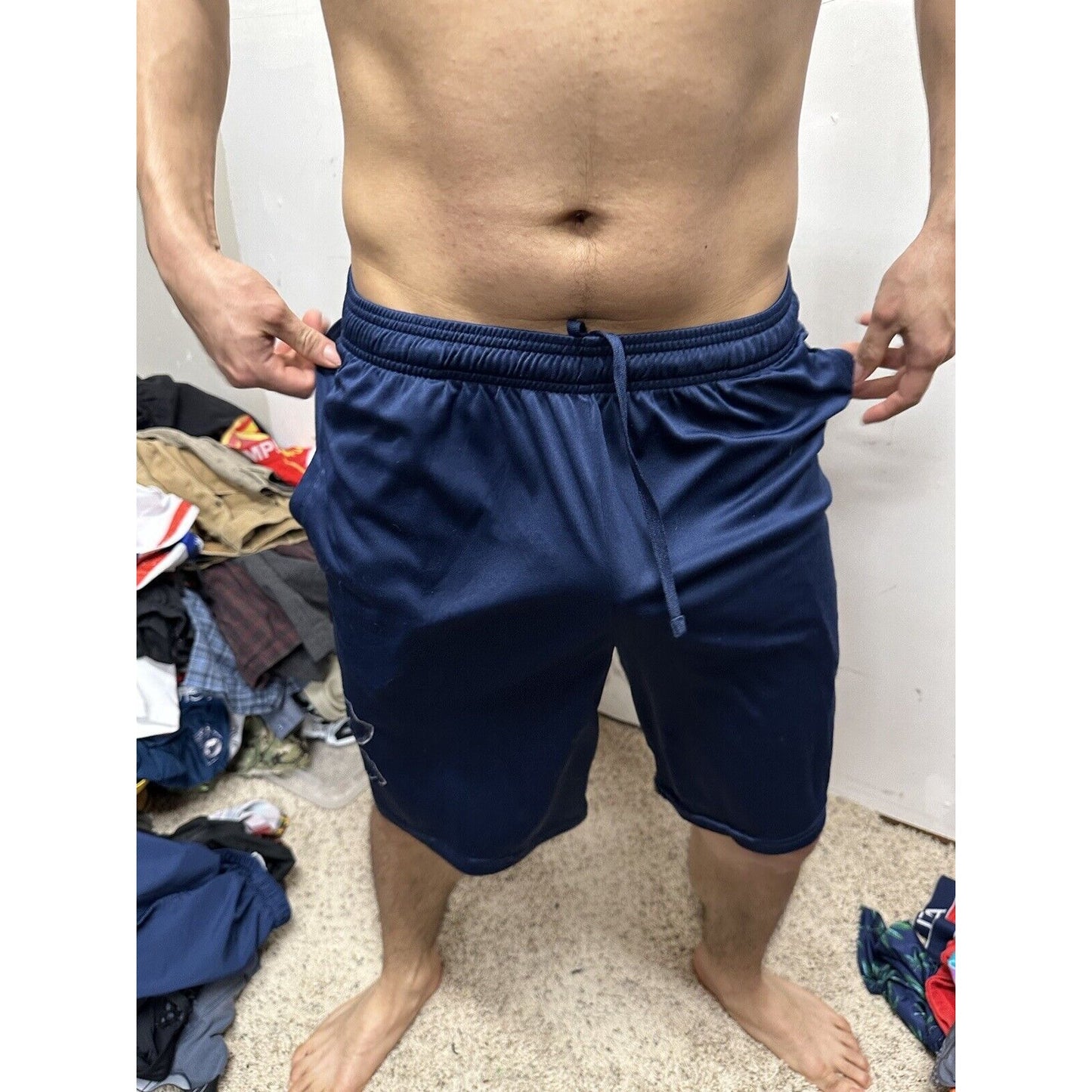 Men’s Large Heatgear Under Armour Athletic Shorts Dark Blue With Pockets