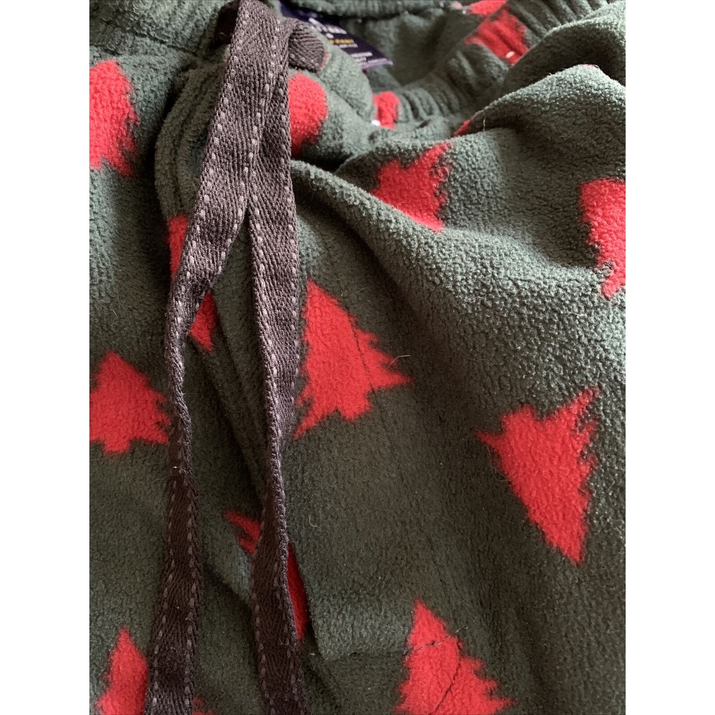 Men’s Stafford Sleep Pants Green With Red Pine Trees Size Small