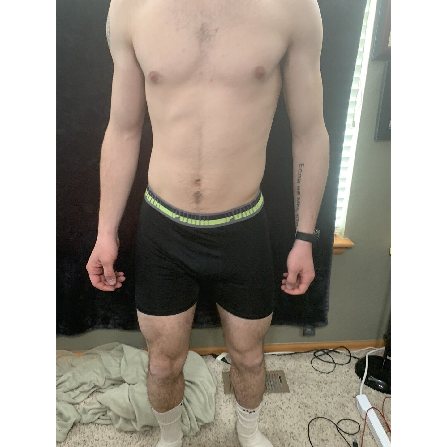 Puma Men’s Black Compression Shorts Medium 15% Spandex Yellow & Black Band