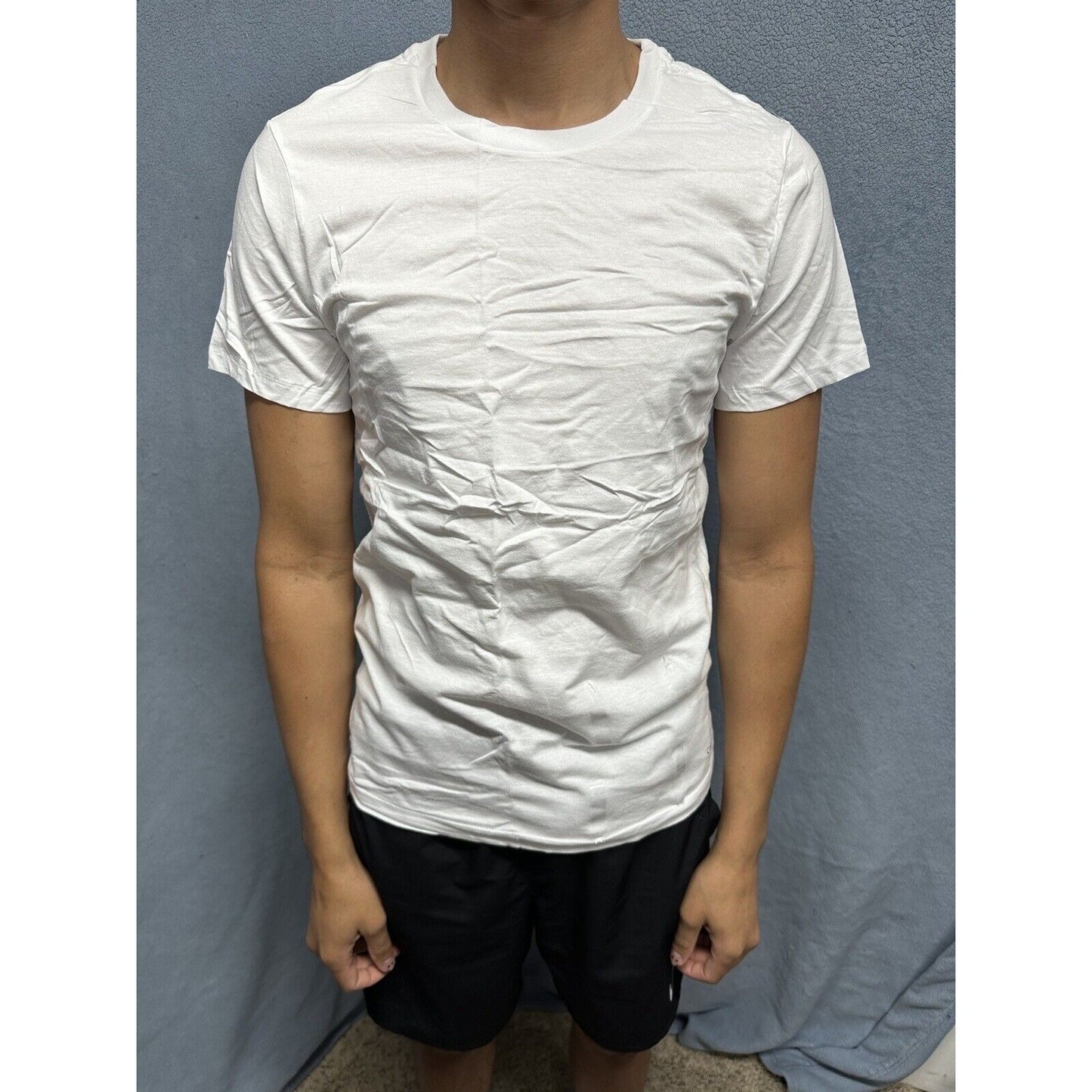 Men’s White Calvin Klein Small Classic Fit Undershirt