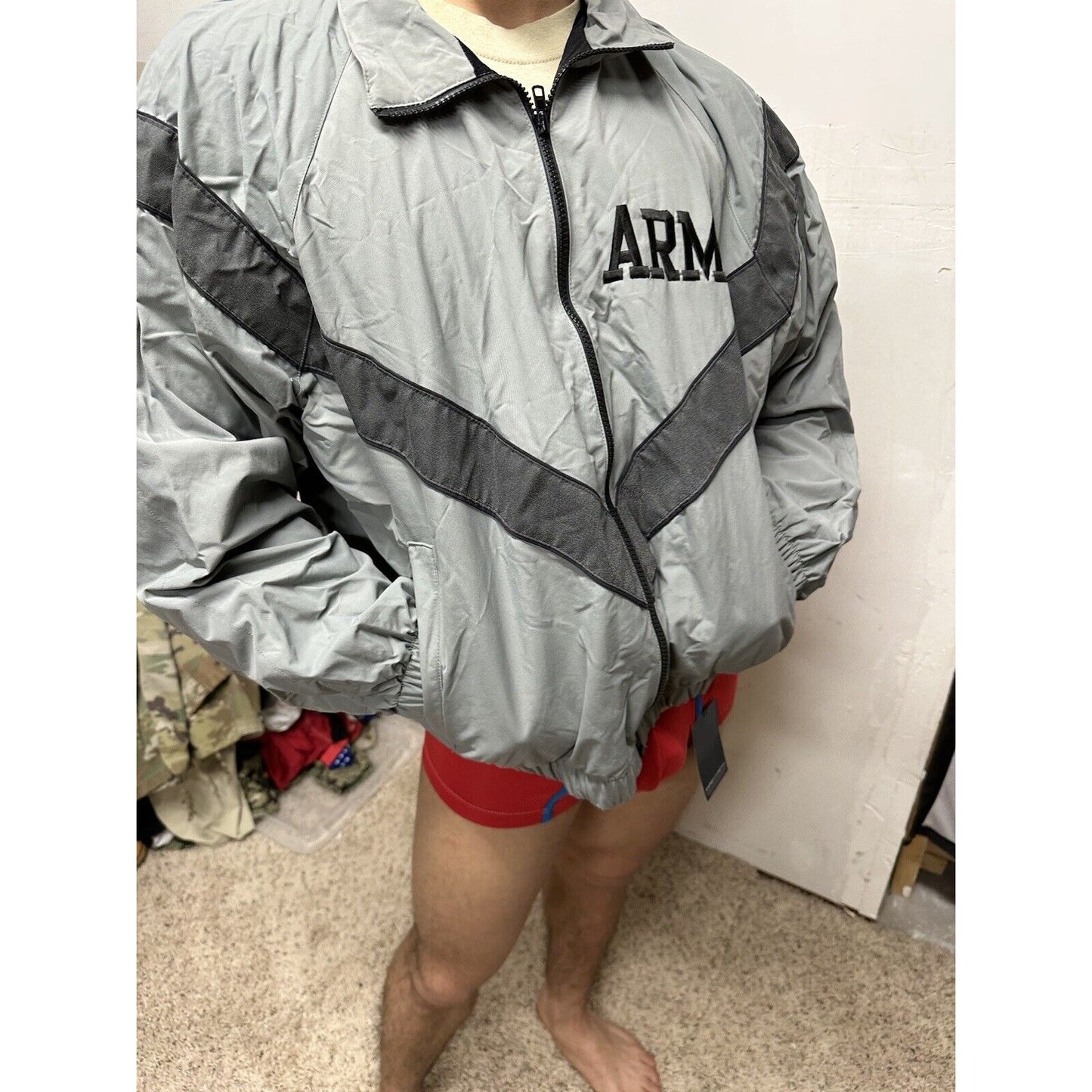 Men’s Army Medium Short Jacket Physical Fitness Uniform Full Zip Gray