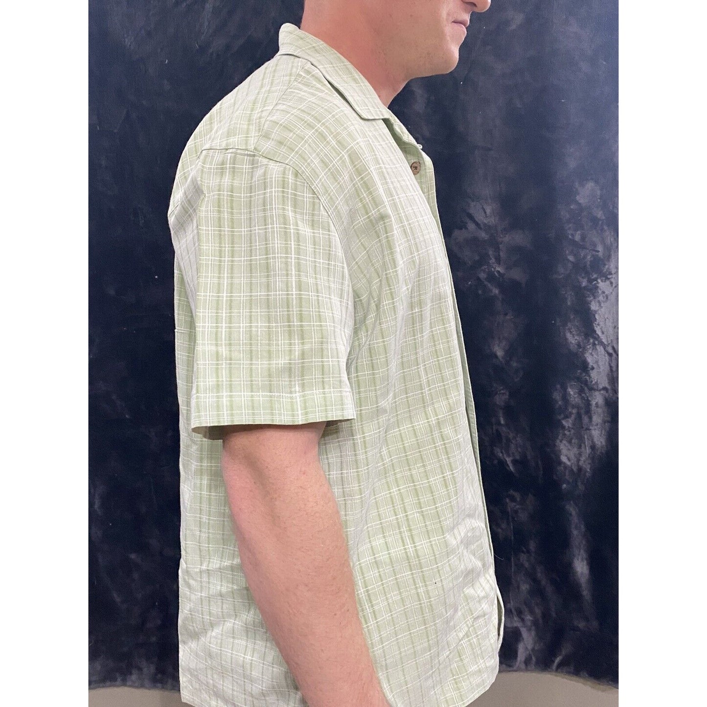 Island Shores Light Green Checkered Men’s XL Button-down Short Sleeves