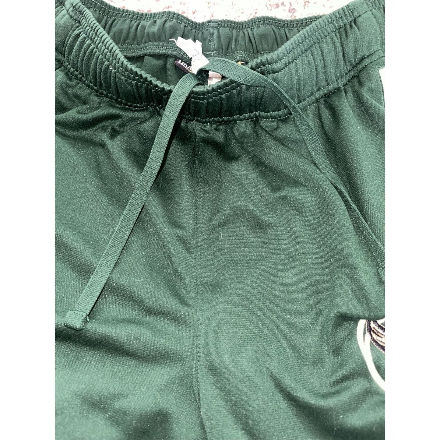 Men’s Medium Dark Green Under Armor Eagles Basketball sweatpants