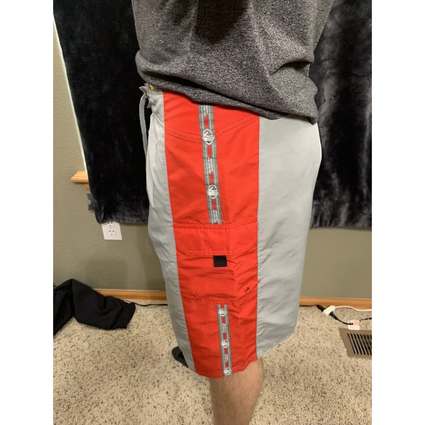Body Glove Gray And Red Men's Board Shorts Size 34 With Pocket