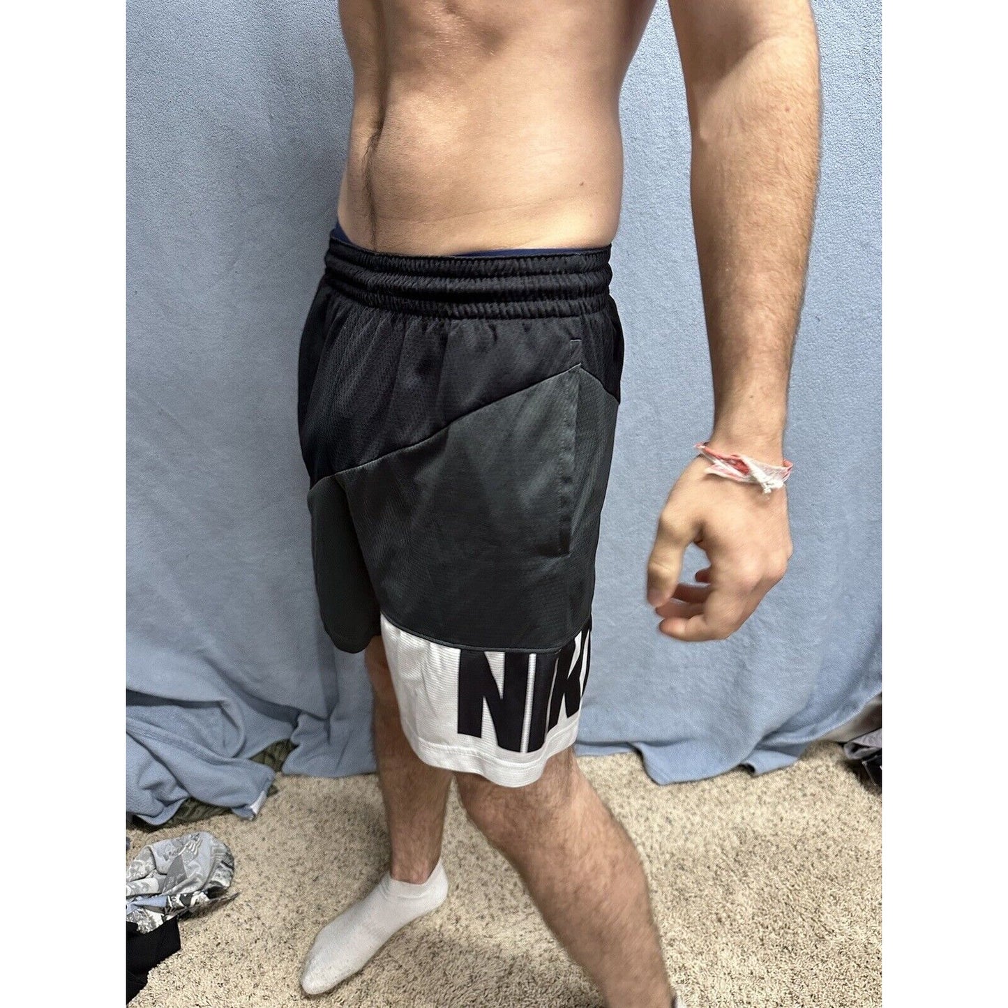 Men’s Nike Black Gray White Small Dri Fit Shorts With Pockets