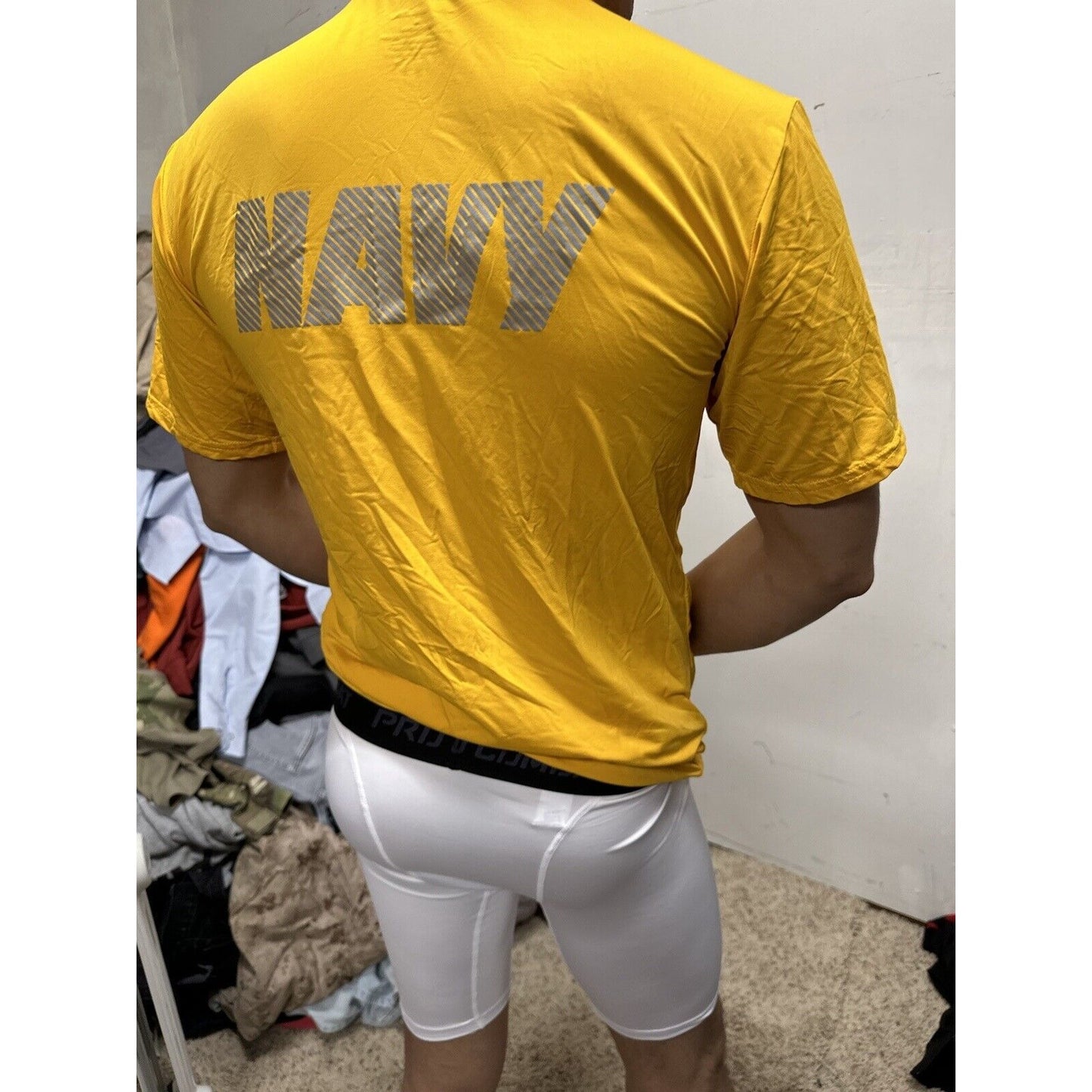 Men’s US Navy Yellow Physical Fitness pT Short sleeve Shirt Size Small Lycra