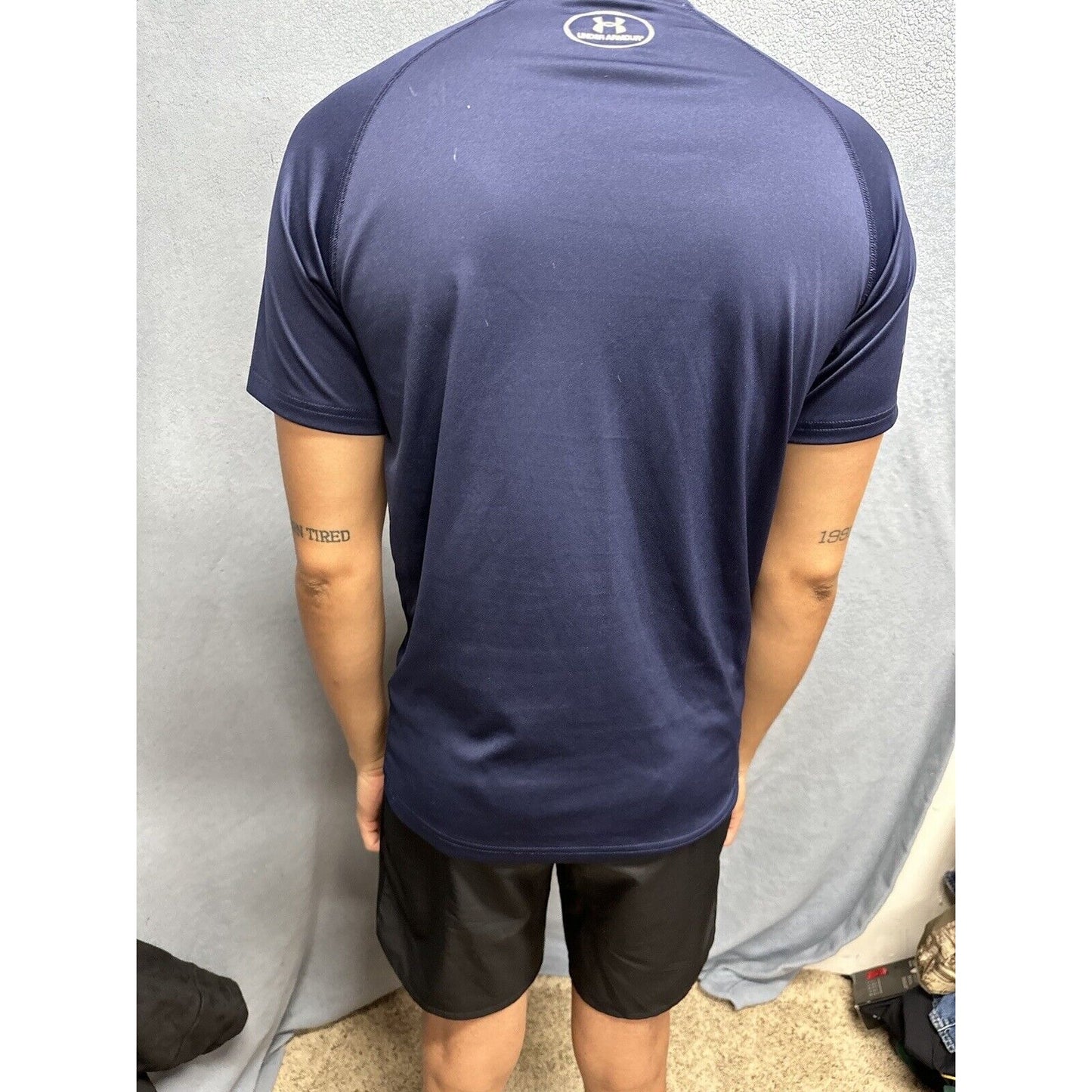 Men’s Dark Blue Small Loose Under Armour Heatgear Short Sleeve Athletic Tshirt