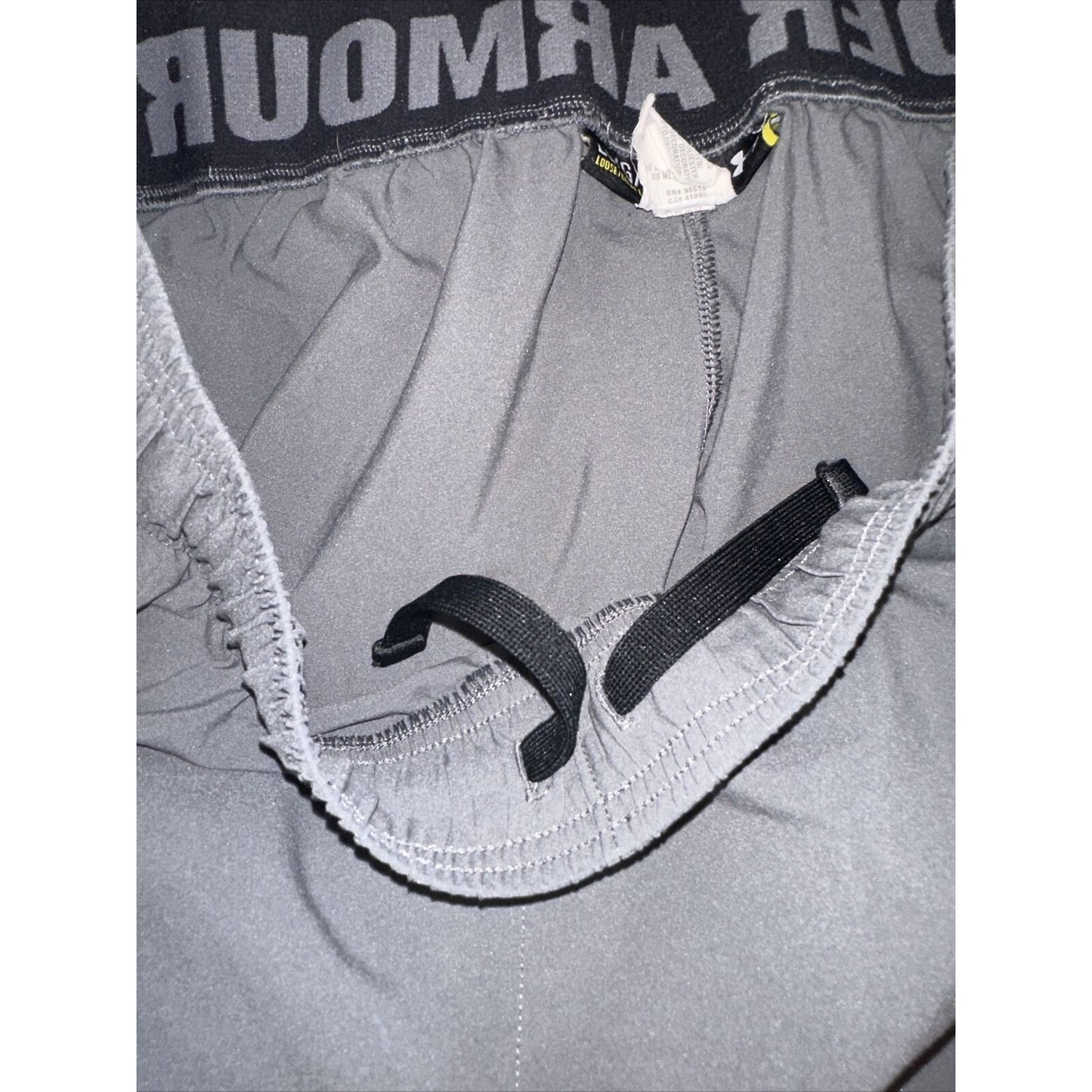 Men’s Large Under Armour Gray Shorts With Pockets Athletic